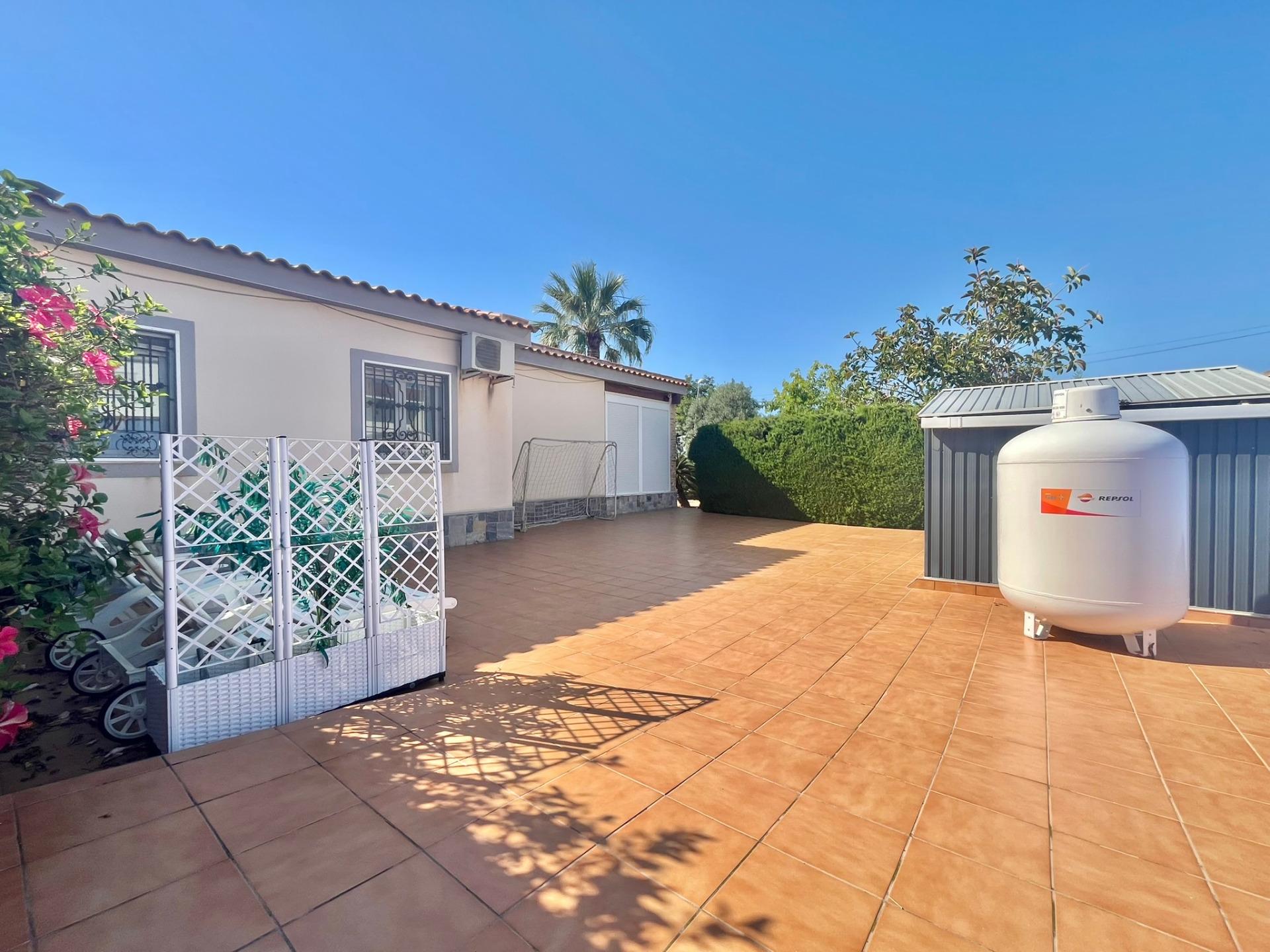 For sale - 3 Bedroom 2 Bathroom Villa in Torrevieja - Los Balcones - Los Altos Del Edén  - Alicante