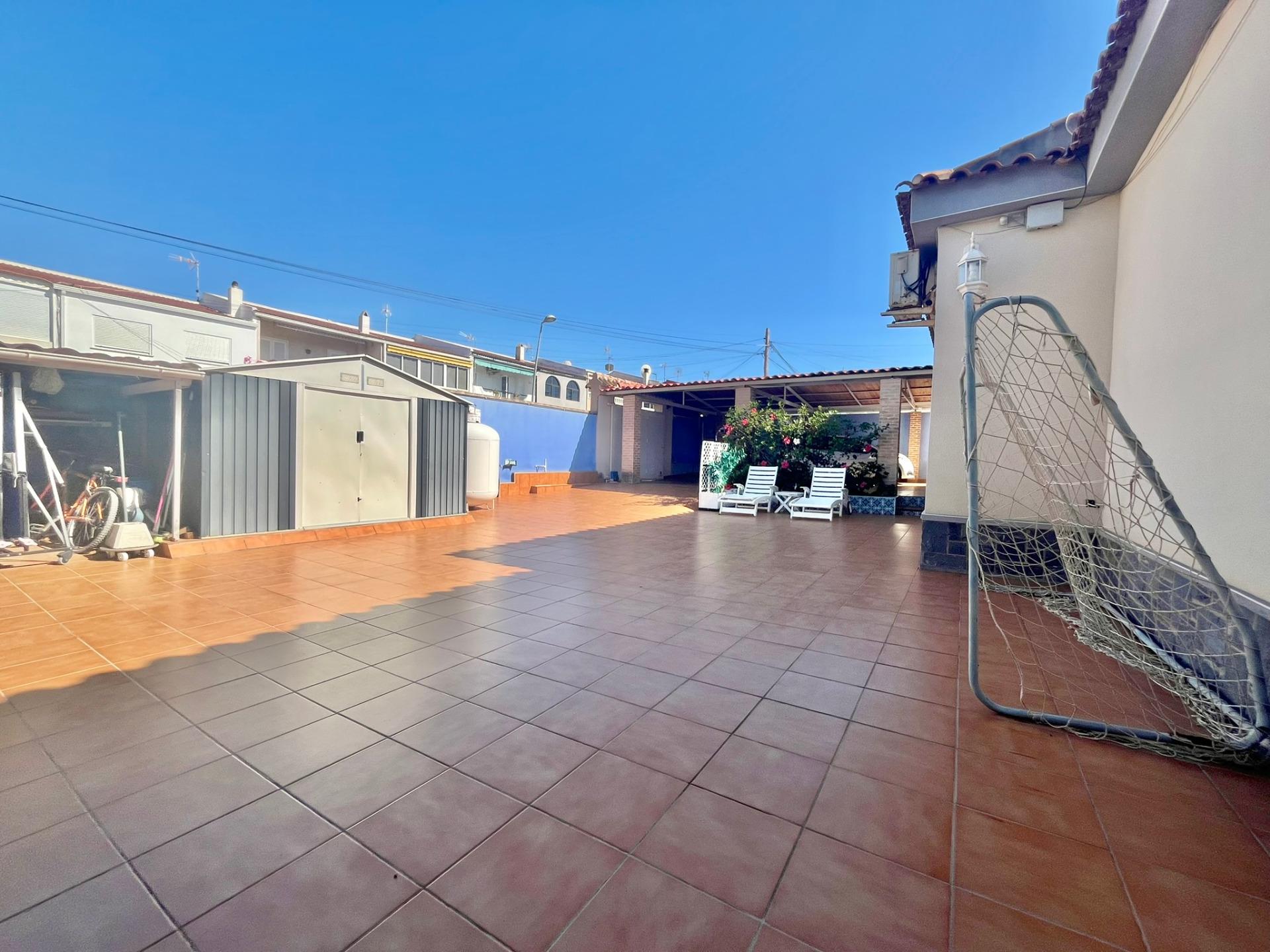 For sale - 3 Bedroom 2 Bathroom Villa in Torrevieja - Los Balcones - Los Altos Del Edén  - Alicante