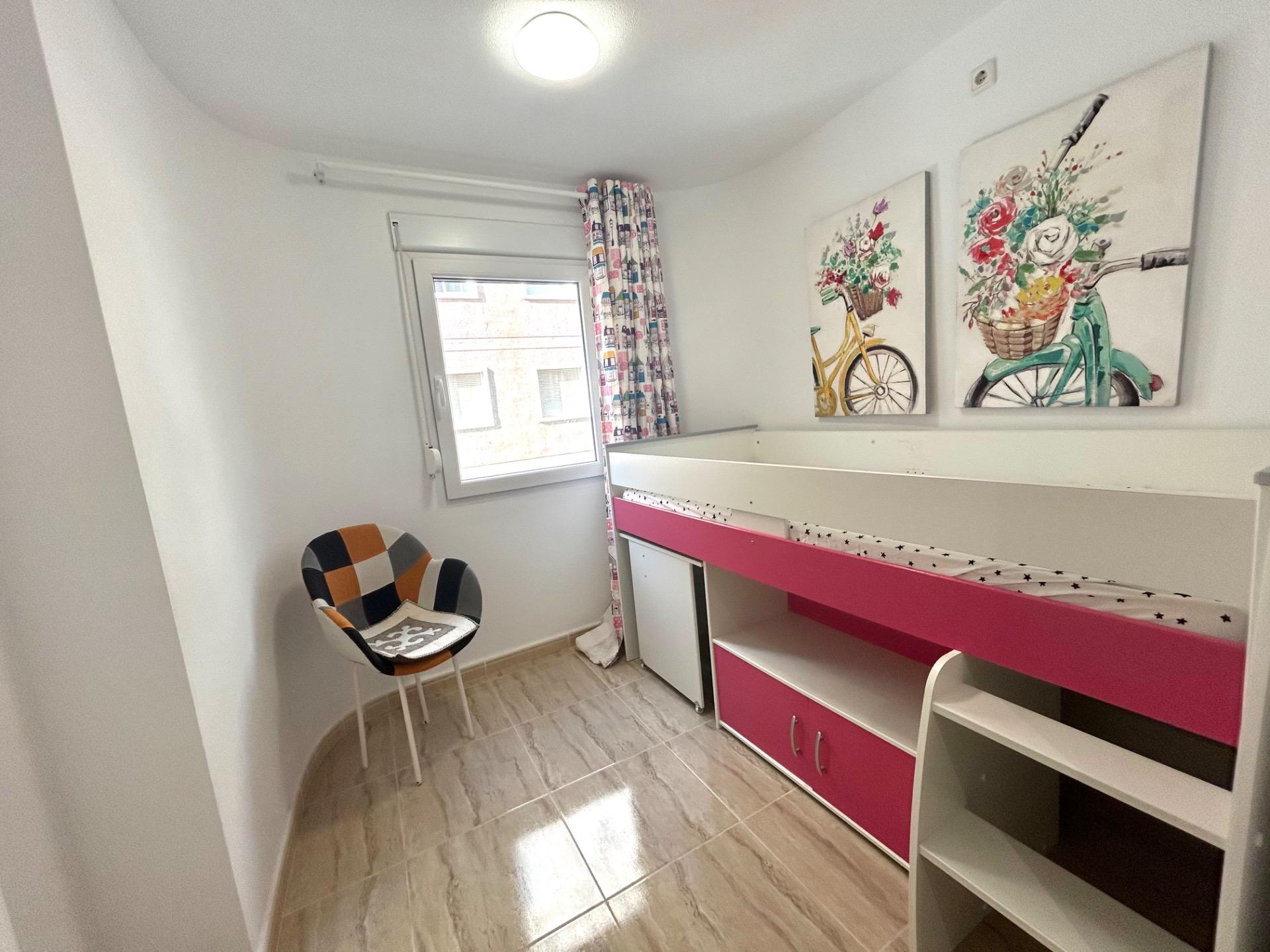 For sale - 3 Bedroom 1 Bathroom Apartment in Torrevieja - Playa Del Cura  - Alicante