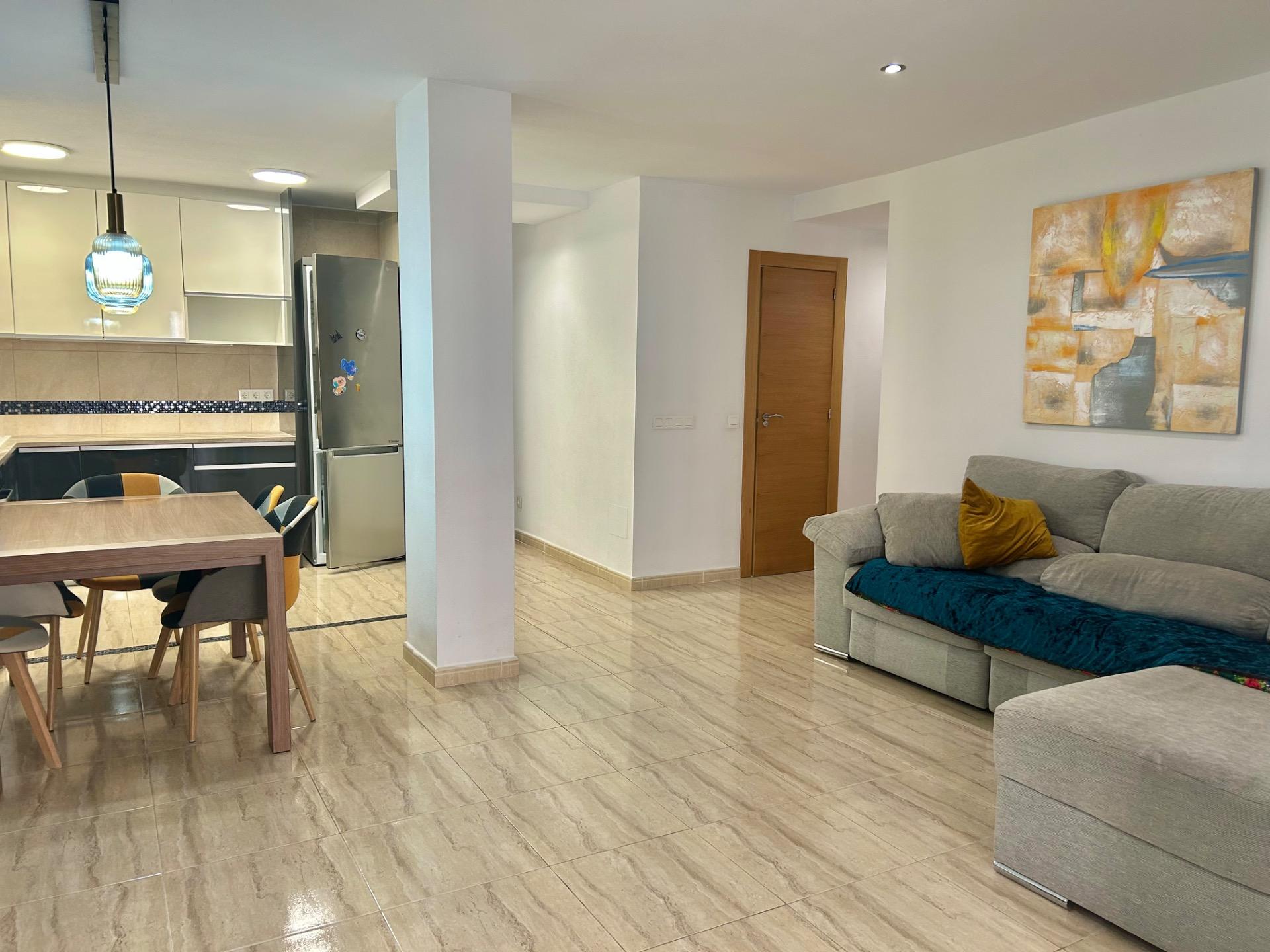 For sale - 3 Bedroom 1 Bathroom Apartment in Torrevieja - Playa Del Cura  - Alicante