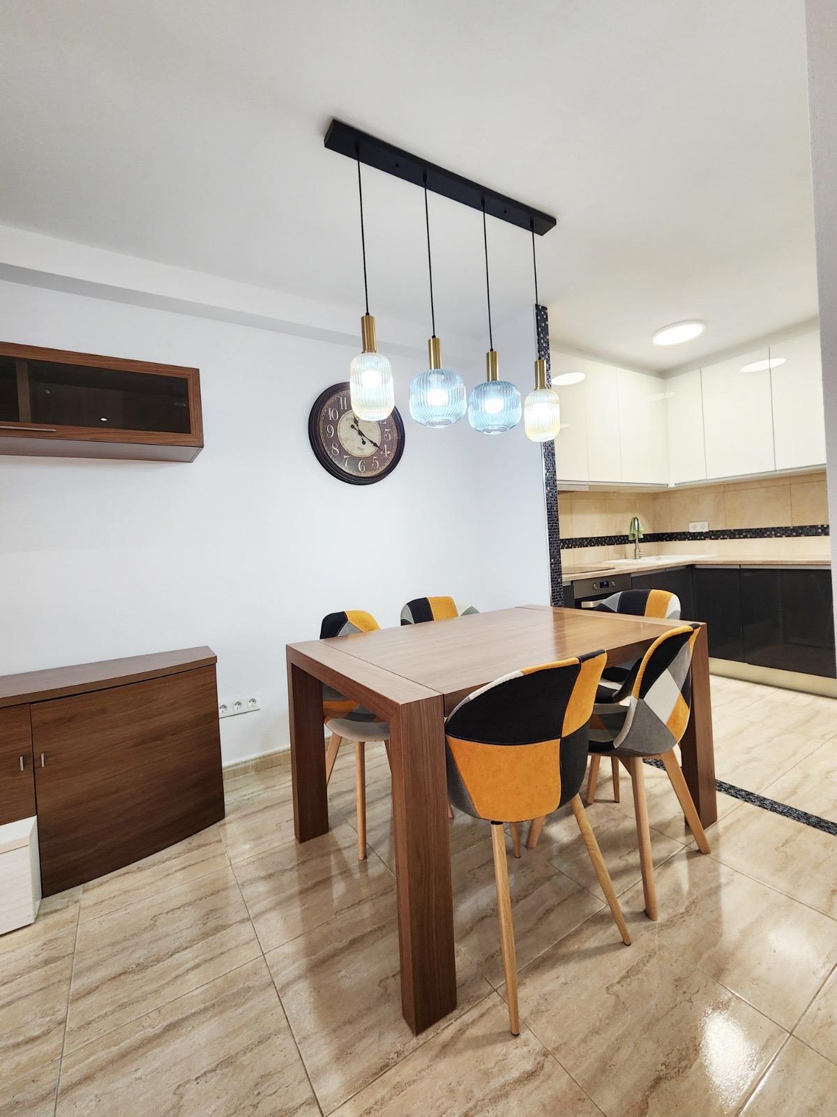 For sale - 3 Bedroom 1 Bathroom Apartment in Torrevieja - Playa Del Cura  - Alicante