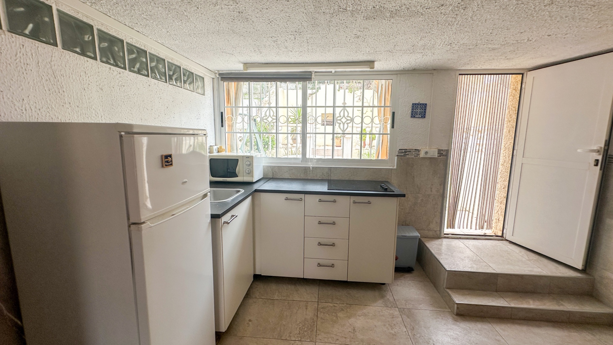For sale - 2 Bedroom 2 Bathroom Town House in Torrevieja - Costa Blanca  - Alicante