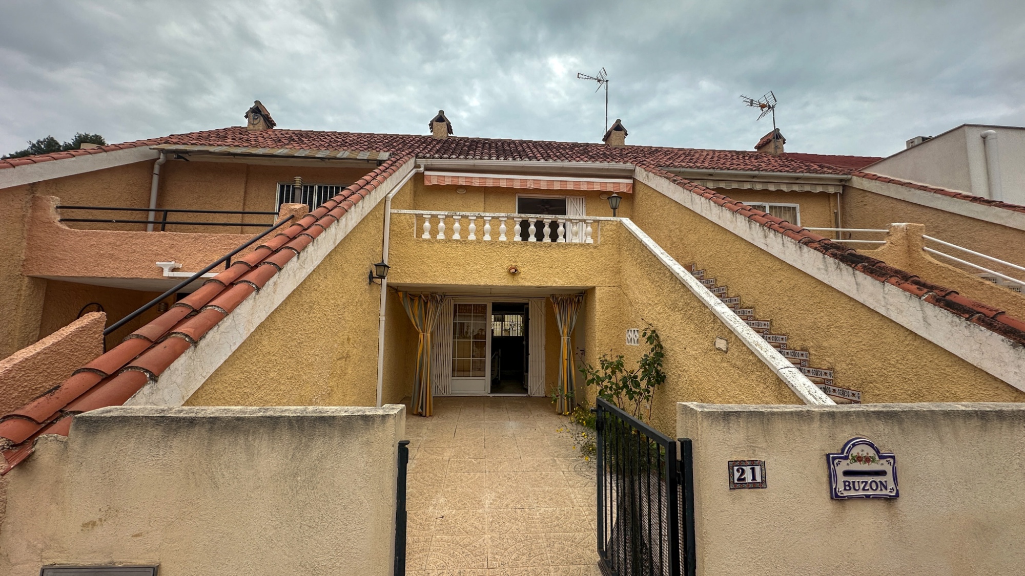 For sale - 2 Bedroom 2 Bathroom Town House in Torrevieja - Costa Blanca  - Alicante