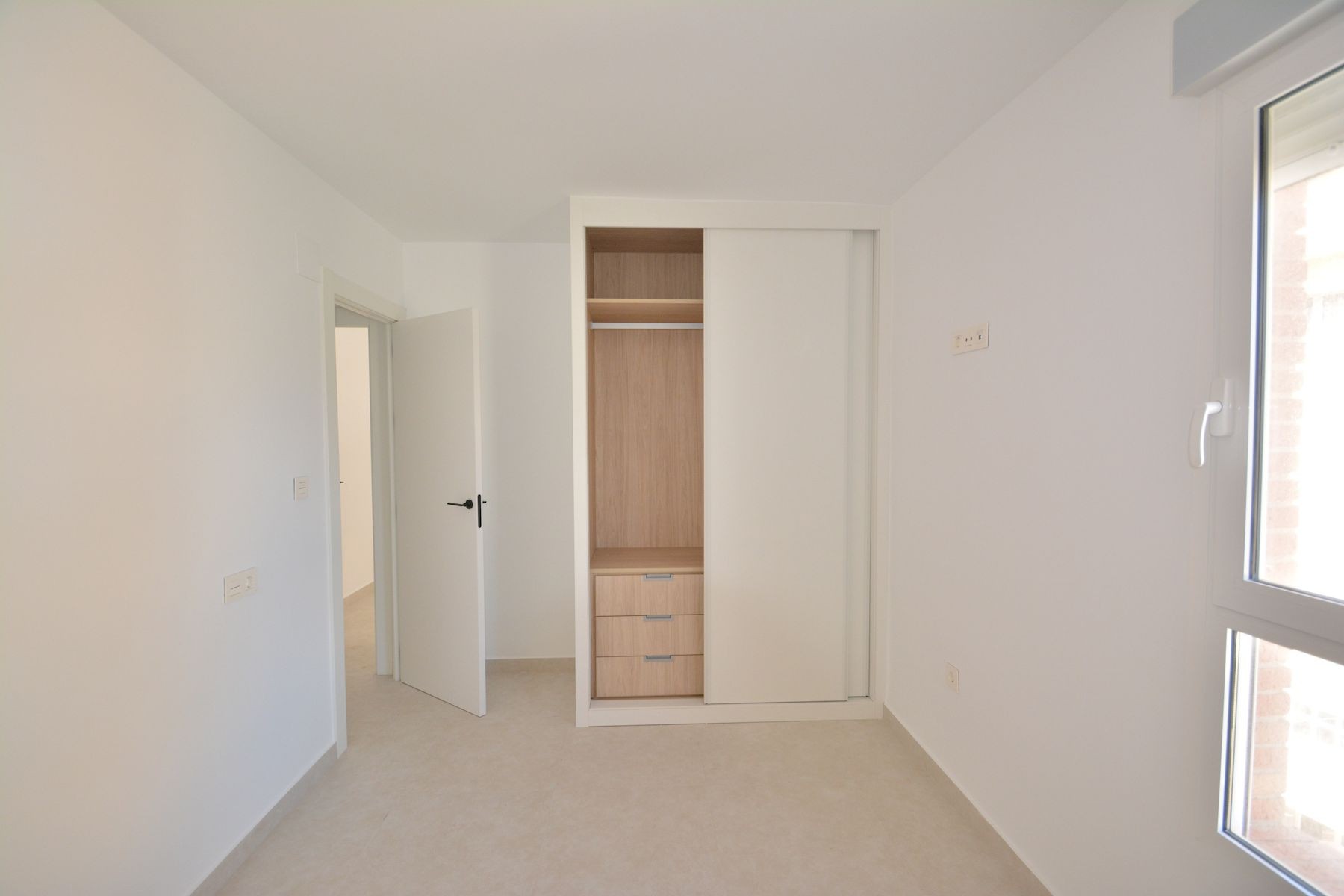 For sale - 3 Bedroom 1 Bathroom Apartment in Torrevieja - Costa Blanca  - Alicante