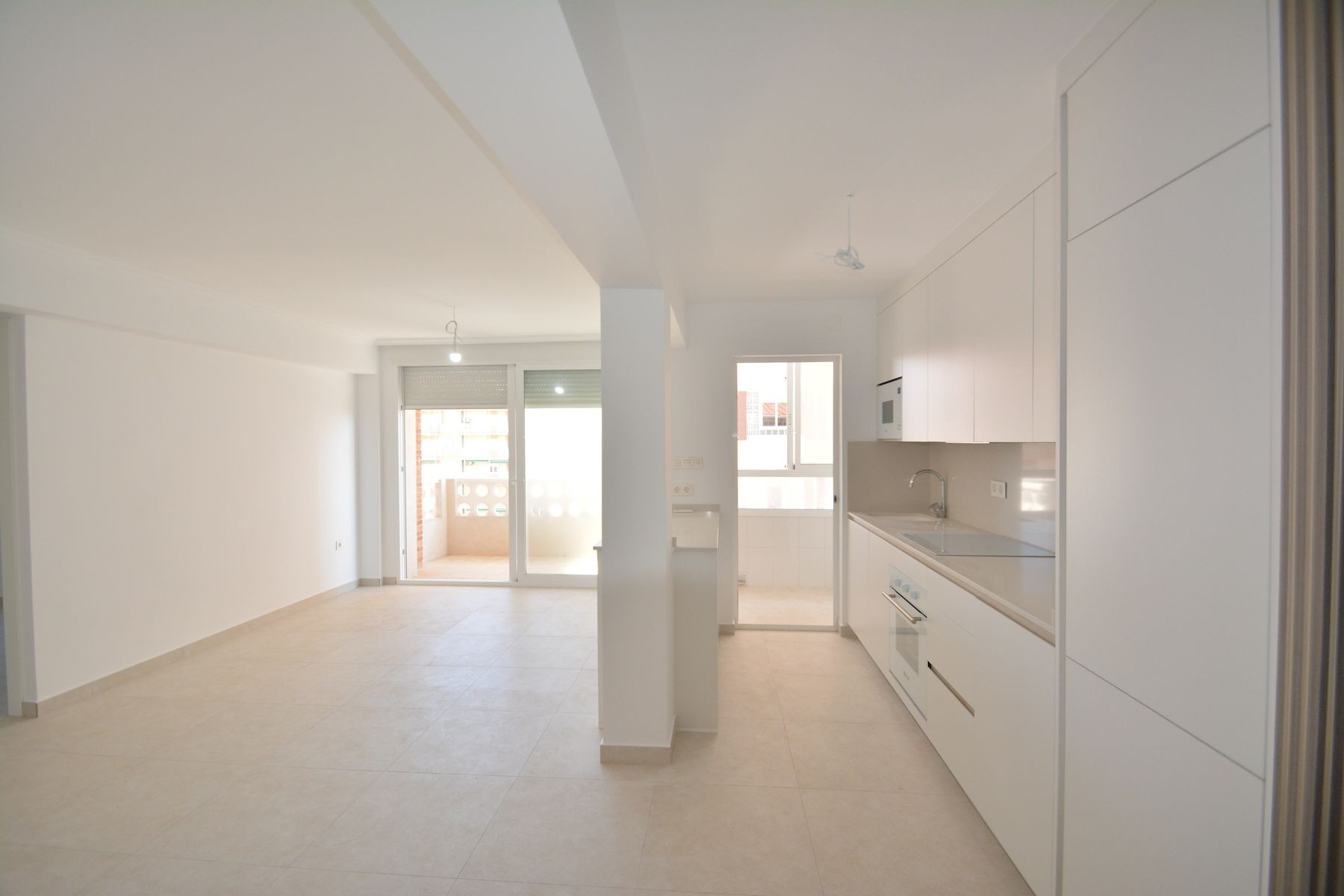 For sale - 3 Bedroom 1 Bathroom Apartment in Torrevieja - Costa Blanca  - Alicante
