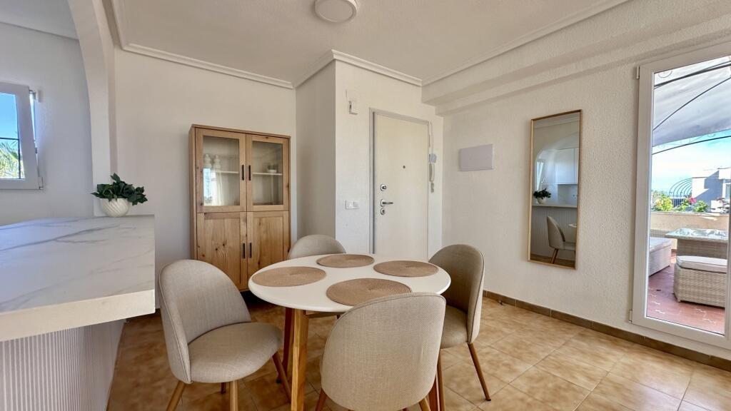 For sale - 2 Bedroom 2 Bathroom Penthouse in Torrevieja - Punta Prima  - Alicante