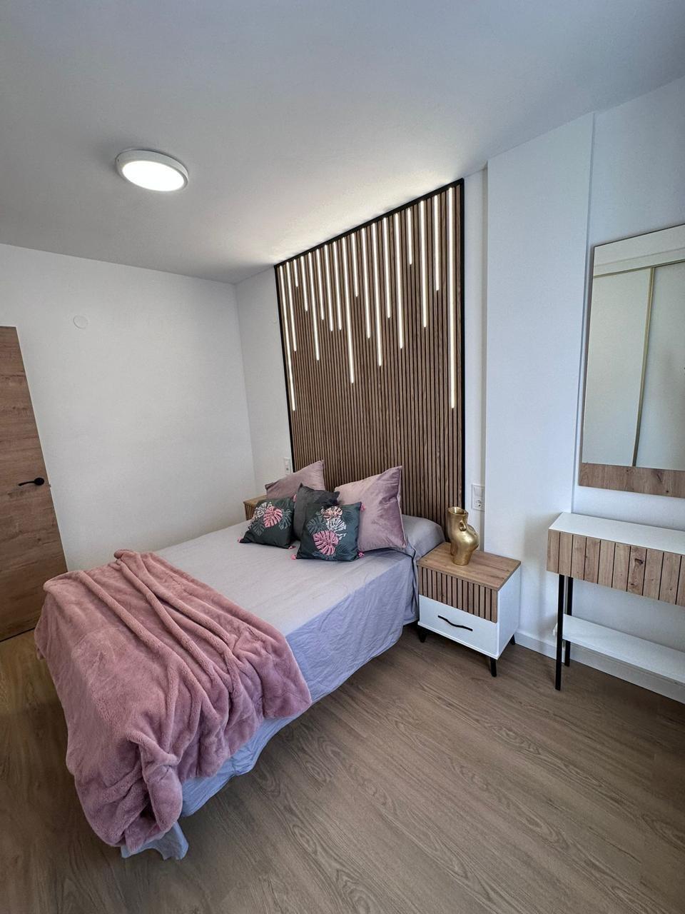 For sale - 2 Bedroom 1 Bathroom Apartment in Torrevieja - Playa Del Cura  - Alicante