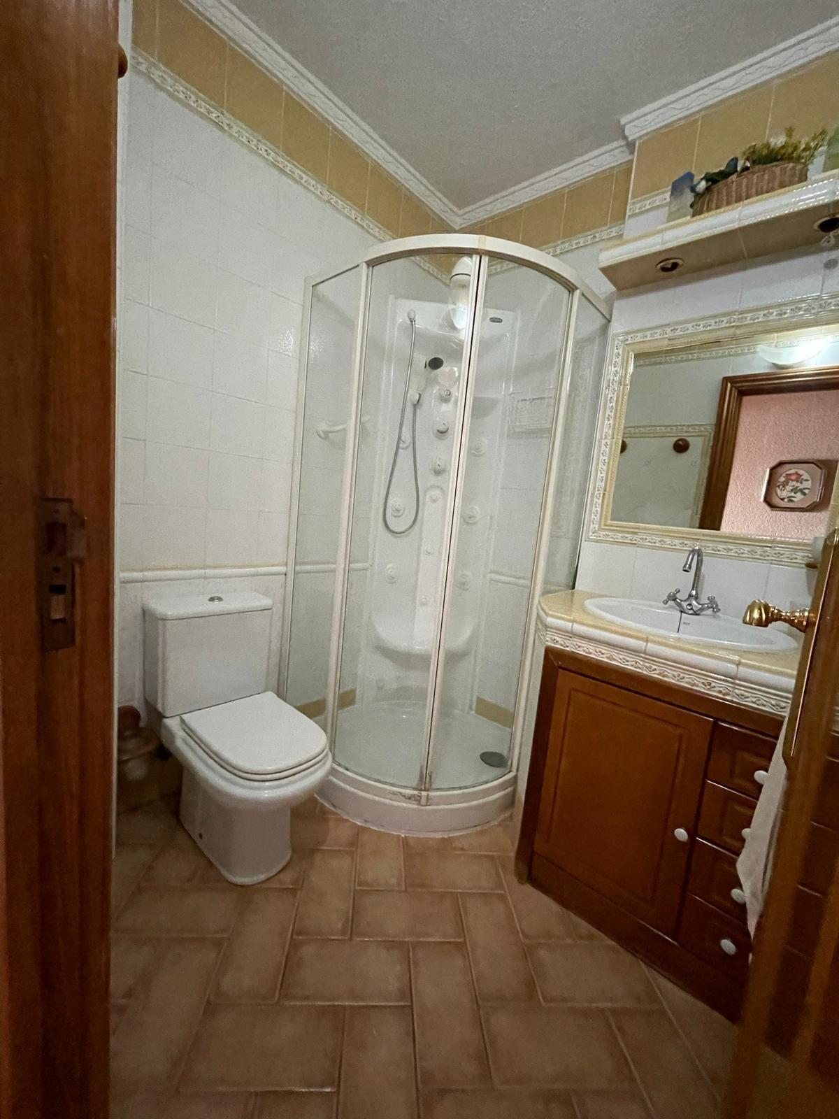 For sale - 4 Bedroom 3 Bathroom Apartment in Torrevieja - Las Piscinas Naturales  - Alicante