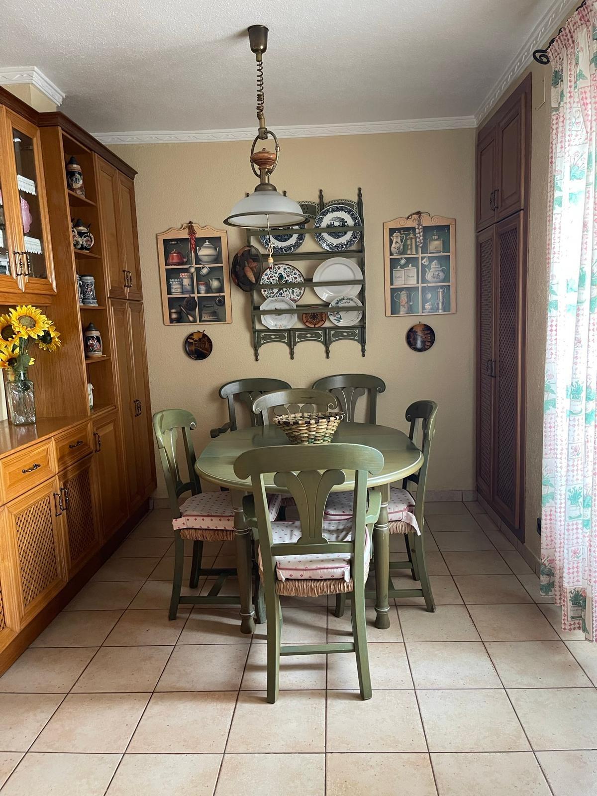 For sale - 4 Bedroom 3 Bathroom Apartment in Torrevieja - Las Piscinas Naturales  - Alicante