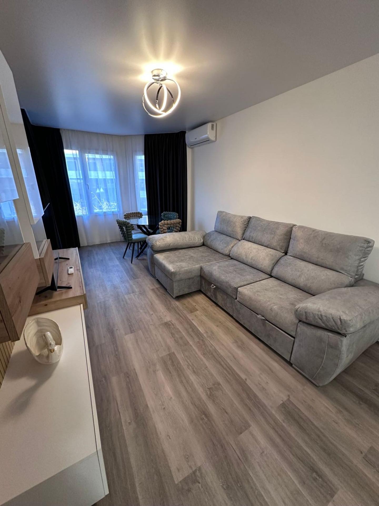 For sale - 3 Bedroom 1 Bathroom Apartment in Torrevieja - Estacion De Autobuses  - Alicante