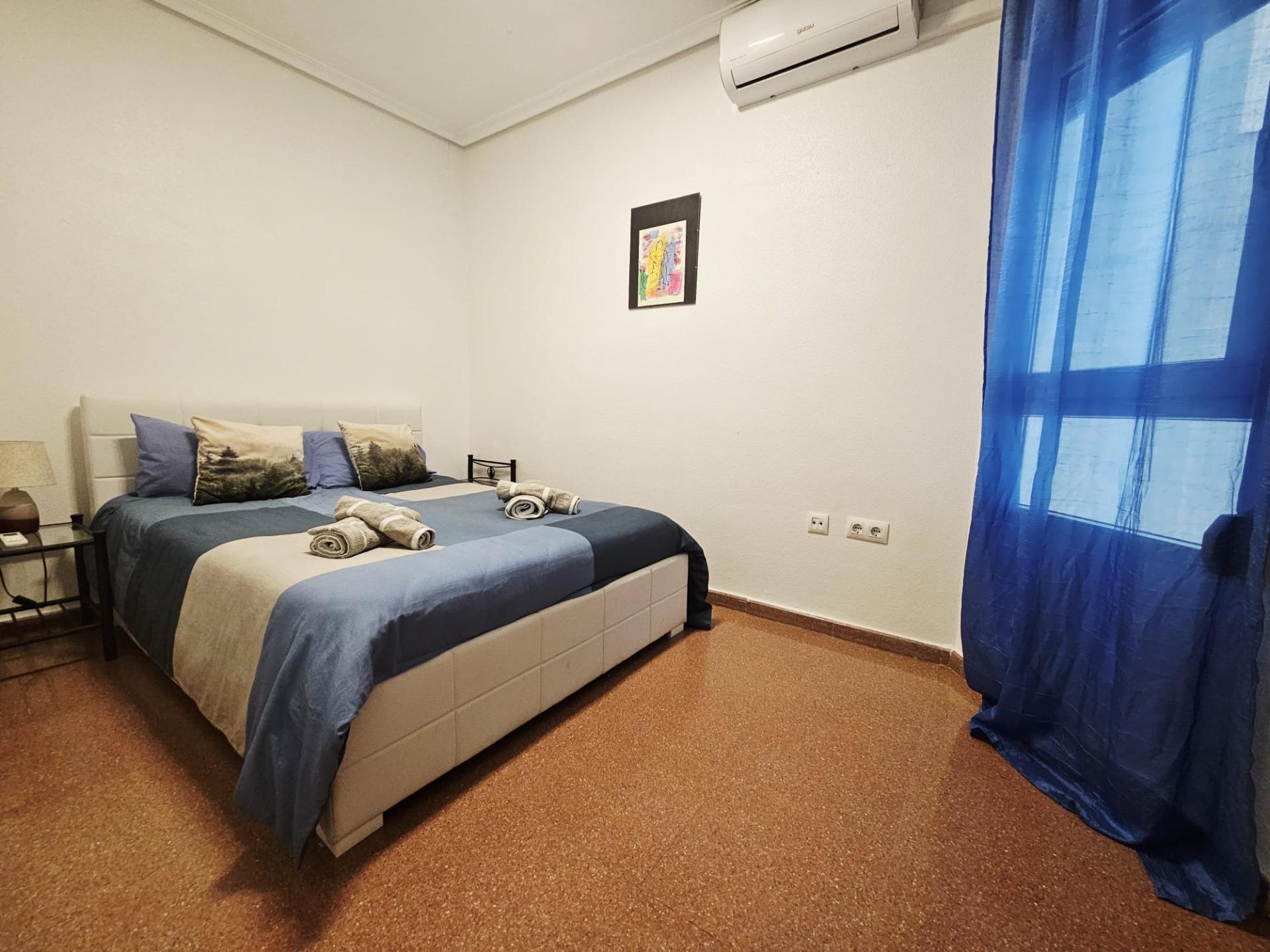 For sale - 3 Bedroom 2 Bathroom Apartment in Torrevieja - Estacion De Autobuses  - Alicante