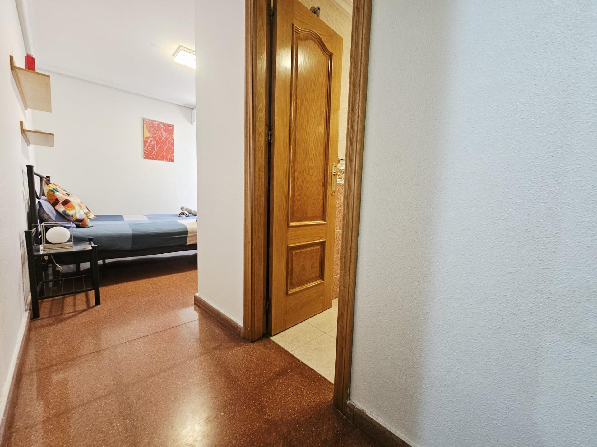 For sale - 3 Bedroom 2 Bathroom Apartment in Torrevieja - Estacion De Autobuses  - Alicante