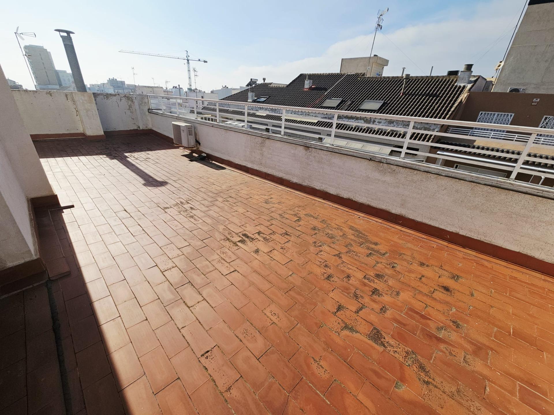 For sale - 3 Bedroom 2 Bathroom Apartment in Torrevieja - Estacion De Autobuses  - Alicante