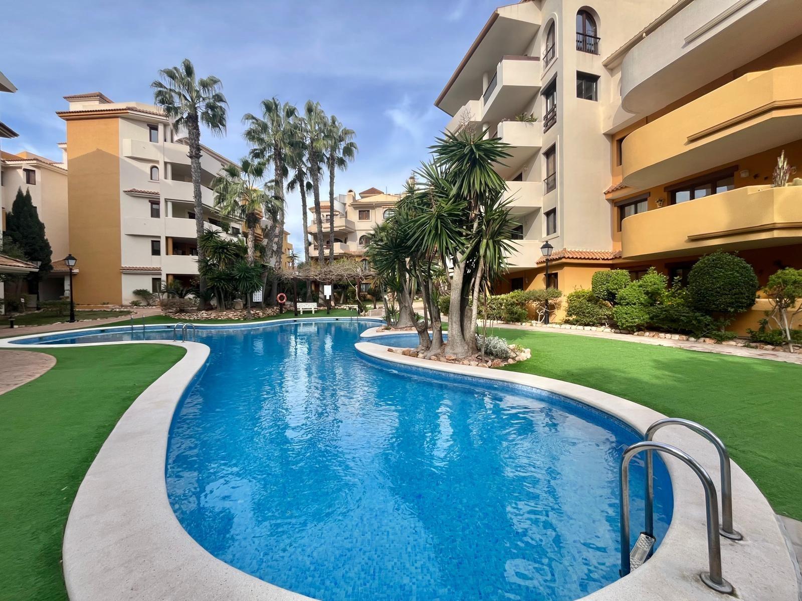 For sale - 2 Bedroom 2 Bathroom Bungalow in Torrevieja - Punta Prima  - Alicante