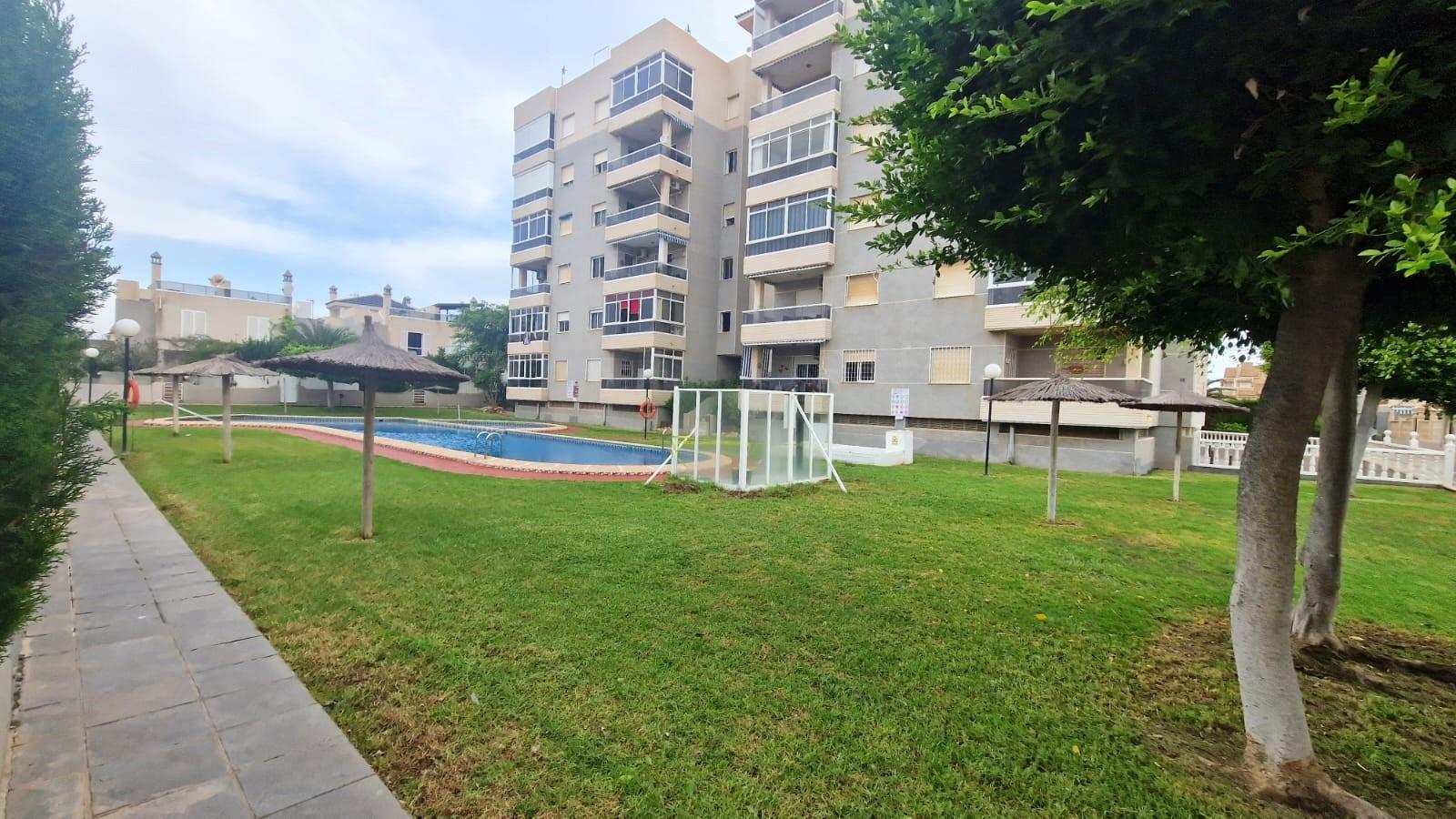 For sale - 3 Bedroom 2 Bathroom Town House in Torrevieja - Torreblanca  - Alicante