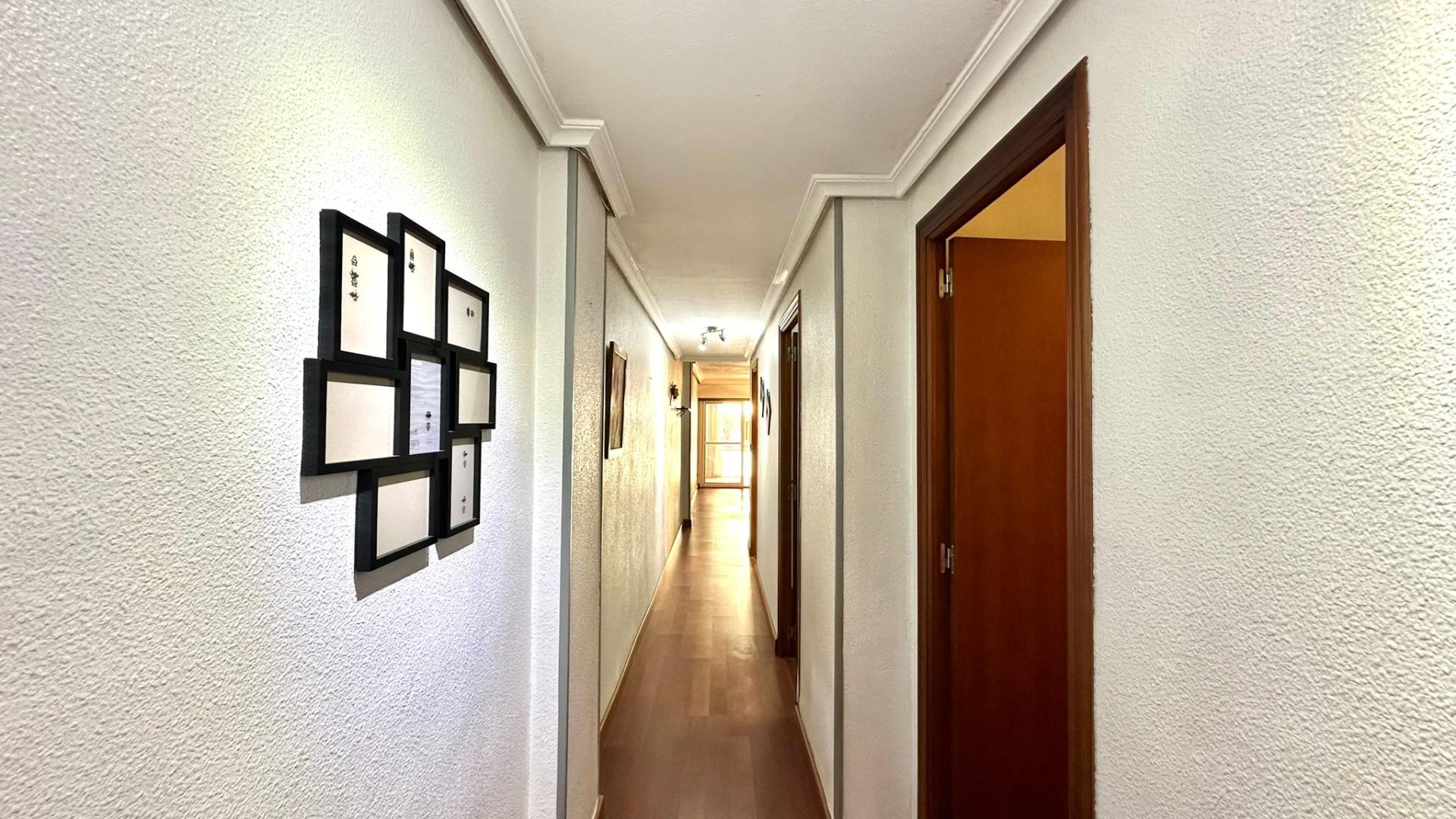 For sale - 3 Bedroom 1 Bathroom Apartment in Torrevieja - Acequion  - Alicante