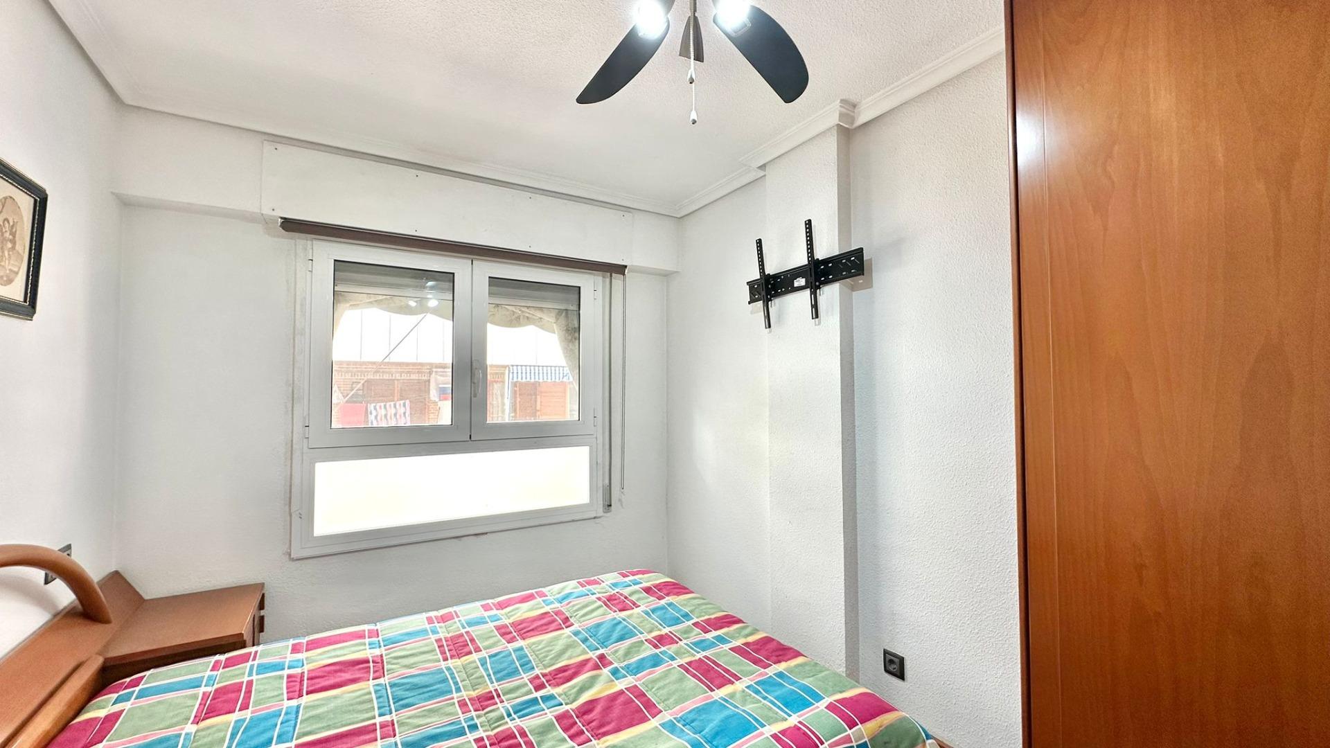 For sale - 3 Bedroom 1 Bathroom Apartment in Torrevieja - Acequion  - Alicante