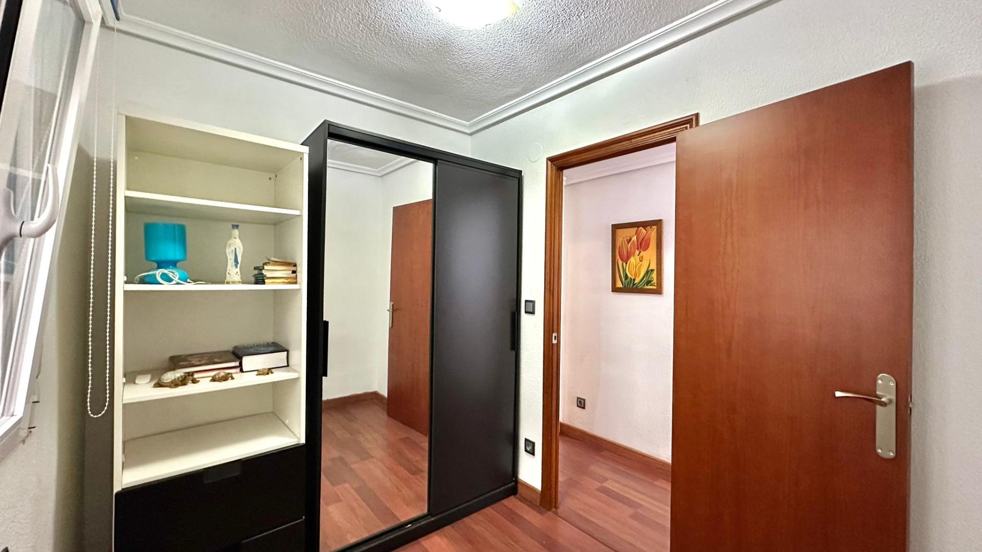 For sale - 3 Bedroom 1 Bathroom Apartment in Torrevieja - Acequion  - Alicante