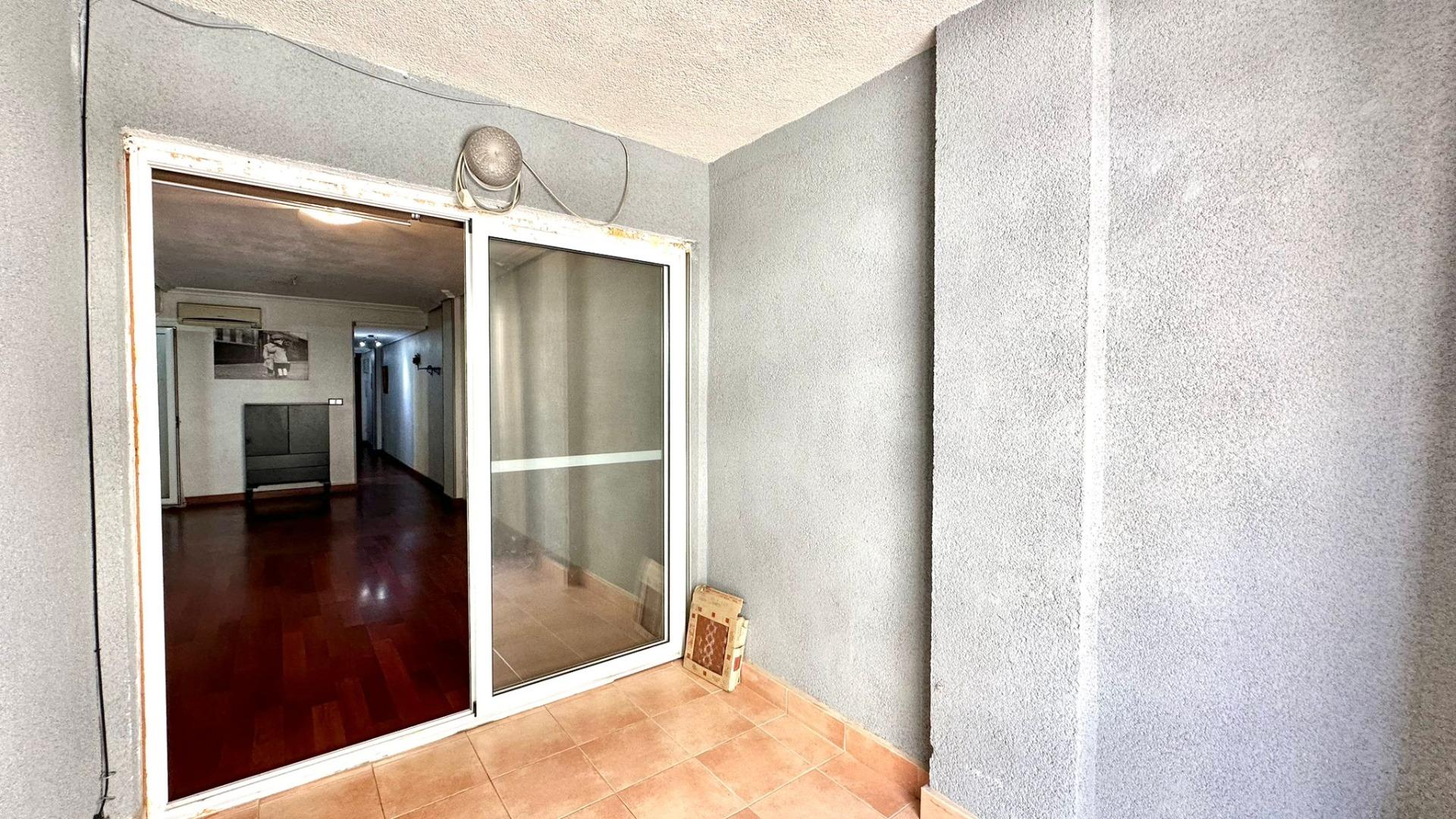For sale - 3 Bedroom 1 Bathroom Apartment in Torrevieja - Acequion  - Alicante