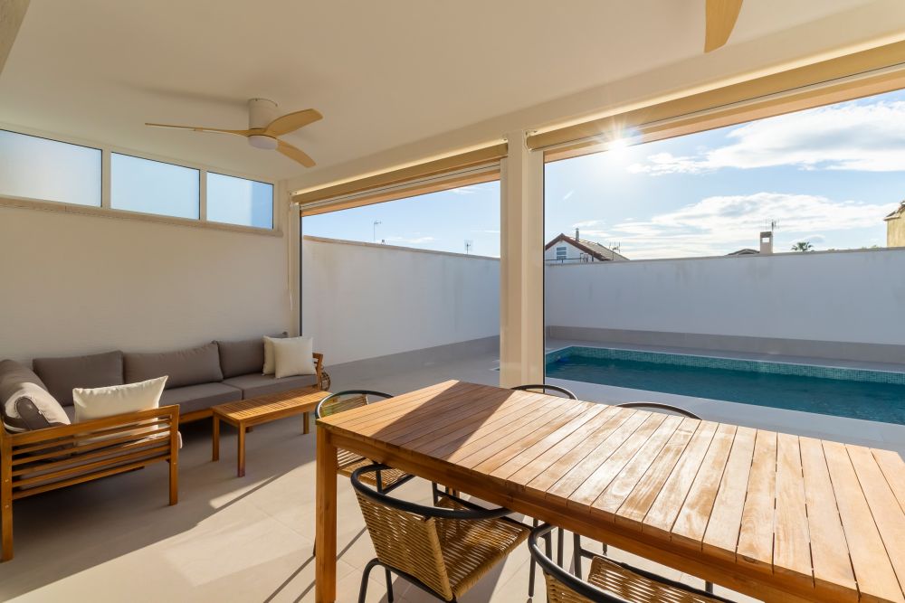 For sale - 3 Bedroom 2 Bathroom Villa in Torrevieja - Costa Blanca  - Alicante