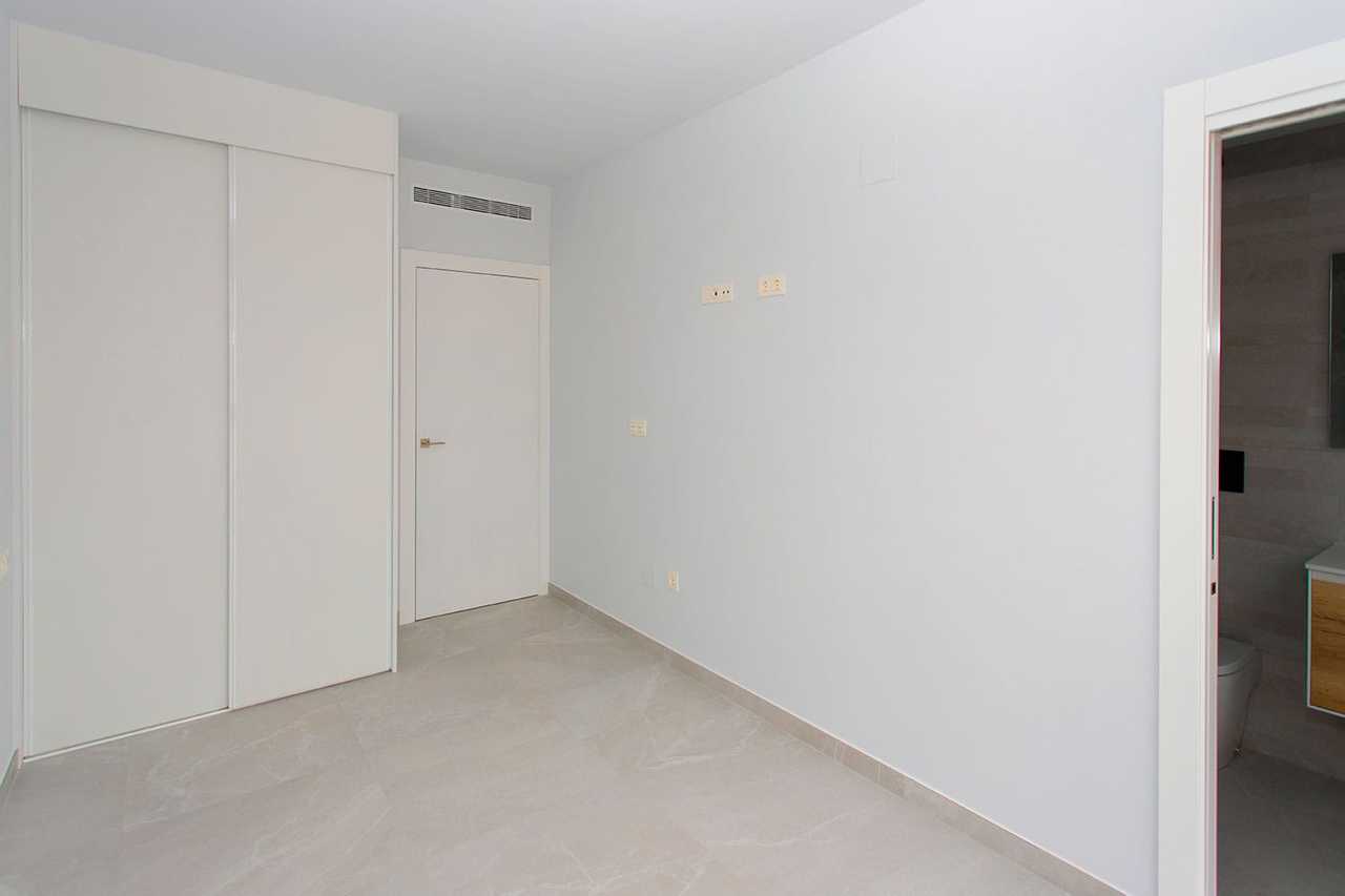 For sale - 2 Bedroom 2 Bathroom Apartment in Torrevieja - Costa Blanca  - Alicante