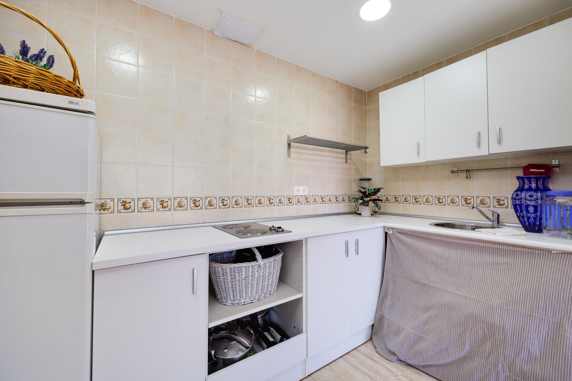 For sale - 2 Bedroom 1 Bathroom Penthouse in Torrevieja - Centro  - Alicante