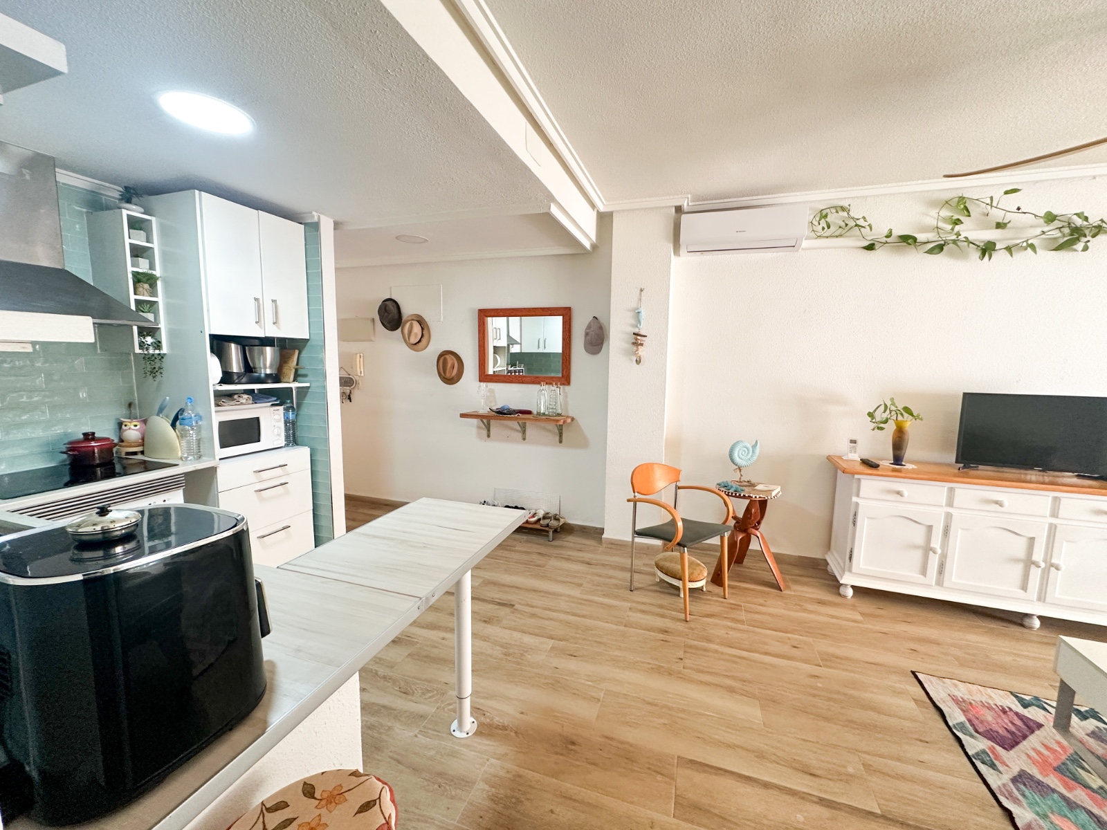 For sale - 2 Bedroom 1 Bathroom Apartment in Torrevieja - Costa Blanca  - Alicante