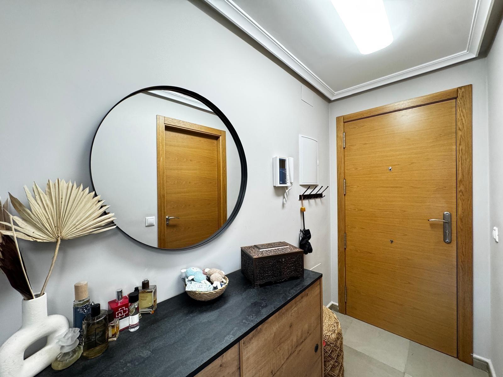 For sale - 3 Bedroom 2 Bathroom Apartment in Torrevieja - Playa Del Cura  - Alicante