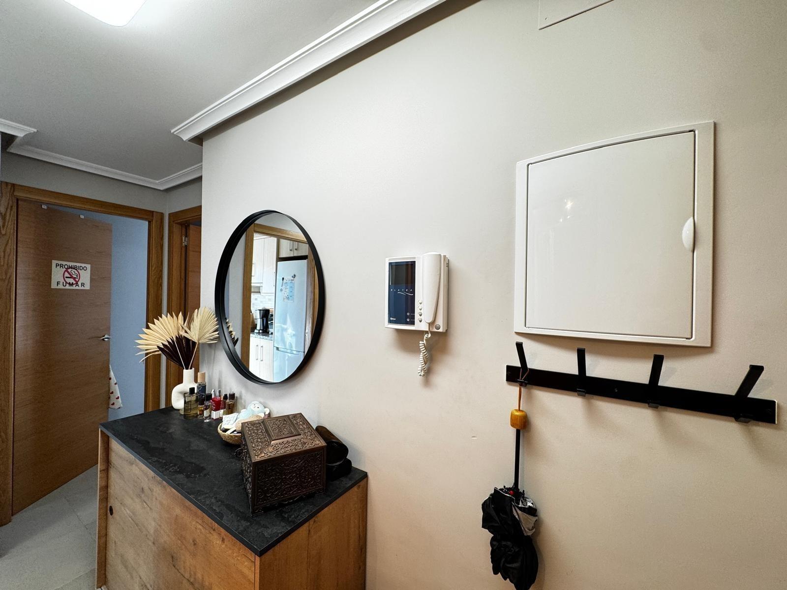 For sale - 3 Bedroom 2 Bathroom Apartment in Torrevieja - Playa Del Cura  - Alicante