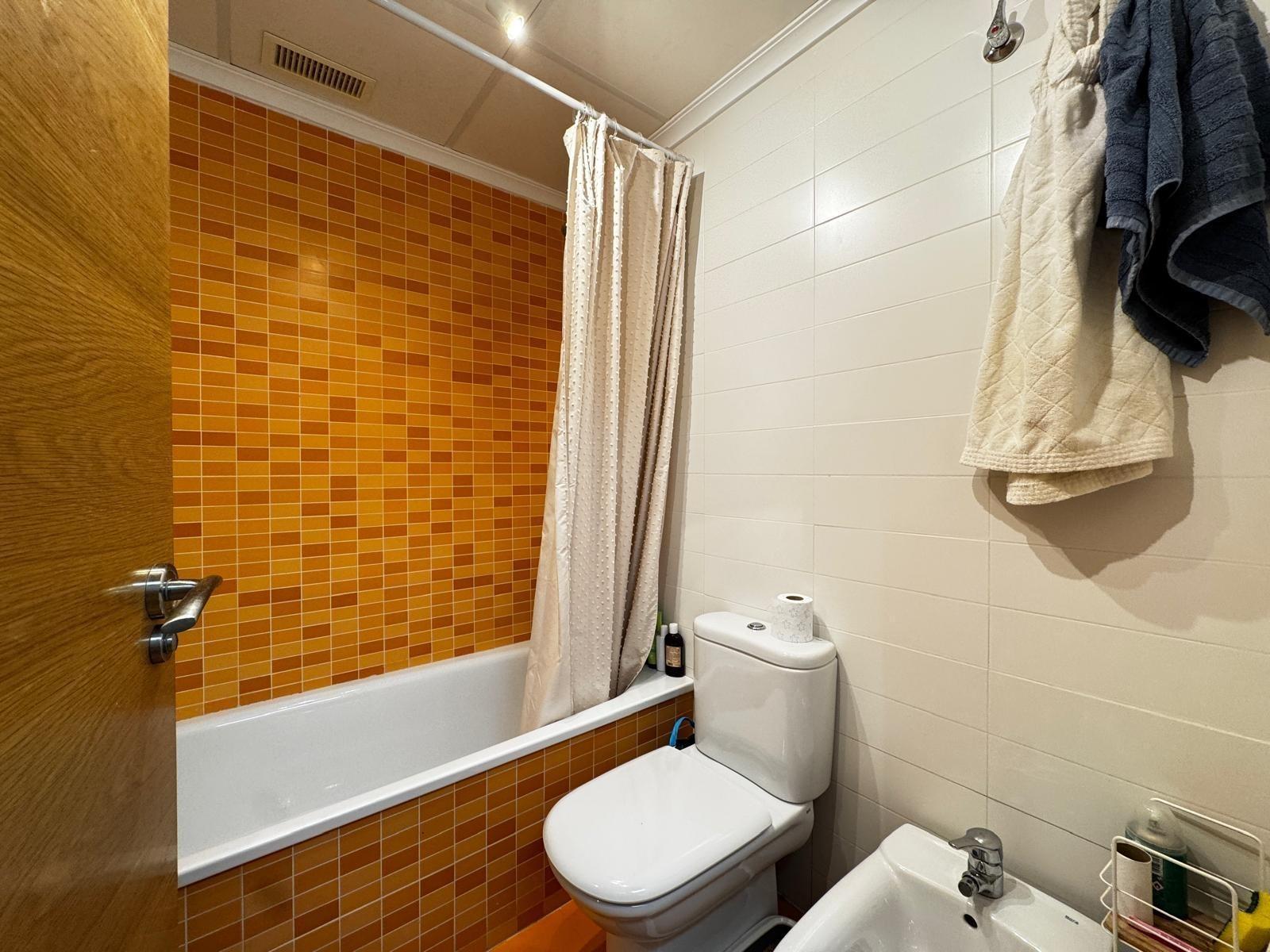 For sale - 3 Bedroom 2 Bathroom Apartment in Torrevieja - Playa Del Cura  - Alicante