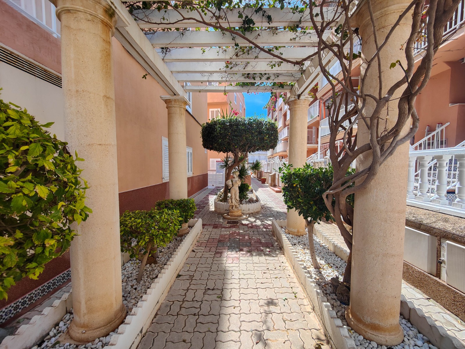 For sale - 2 Bedroom 2 Bathroom Penthouse in Torrevieja - Costa Blanca  - Alicante