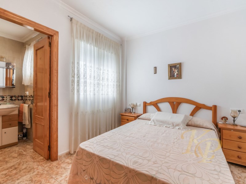 For sale - 3 Bedroom 2 Bathroom Penthouse Penthouse in Torrevieja - Costa Blanca  - Alicante