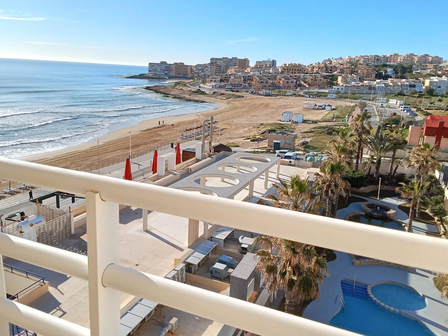 For sale - 2 Bedroom 2 Bathroom Penthouse in Torrevieja - Playa De La Mata  - Alicante