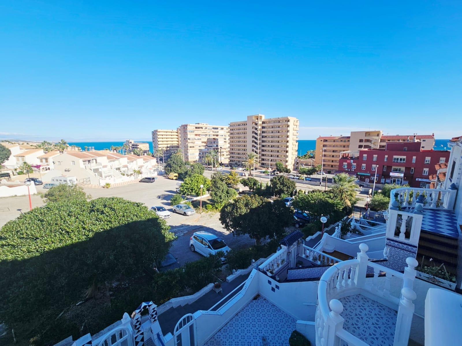 For sale - 3 Bedroom 2 Bathroom Duplex in Torrevieja - Cabo Cervera  - Alicante