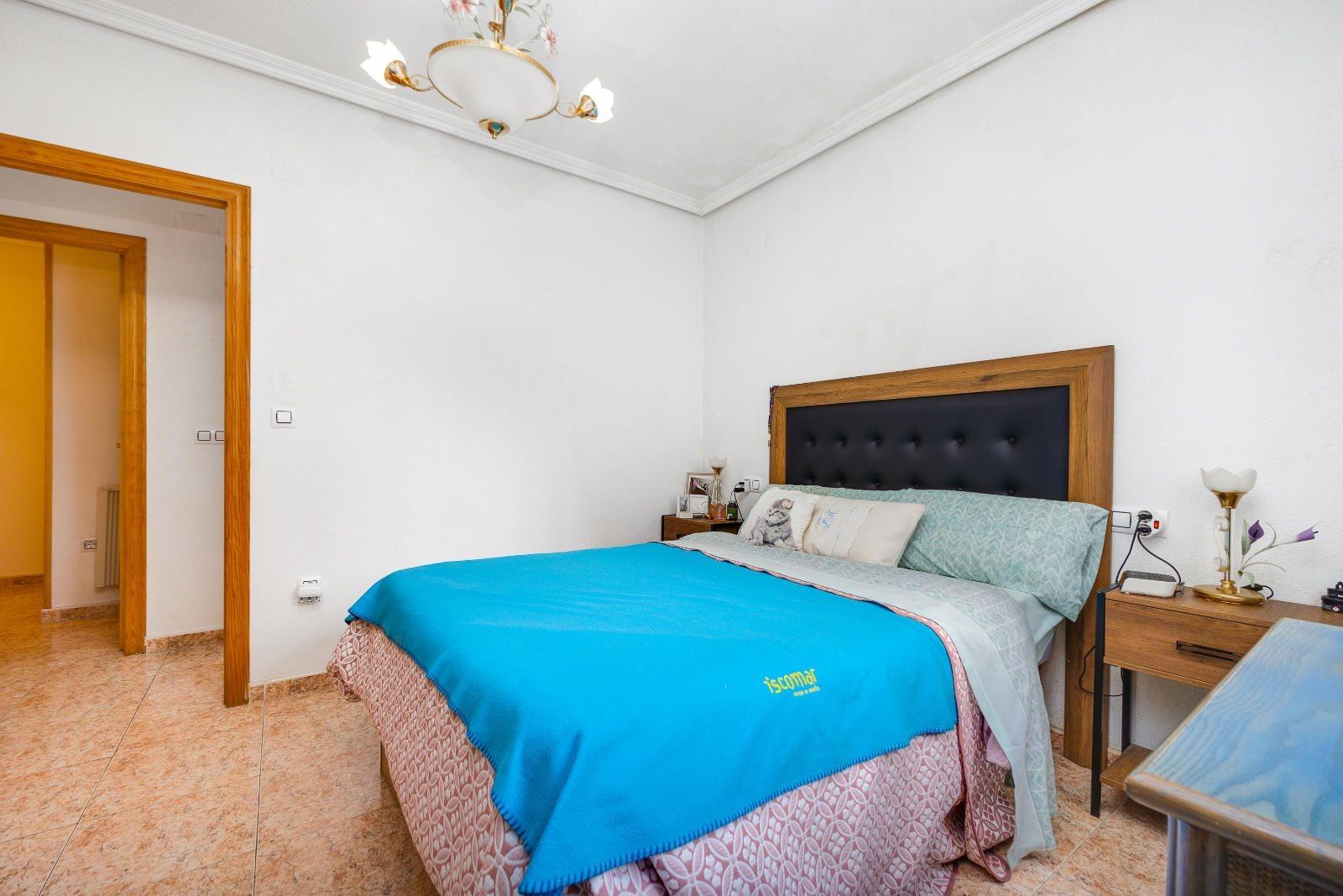 For sale - 3 Bedroom 2 Bathroom Apartment in Torrevieja - Torrevieja  - Alicante