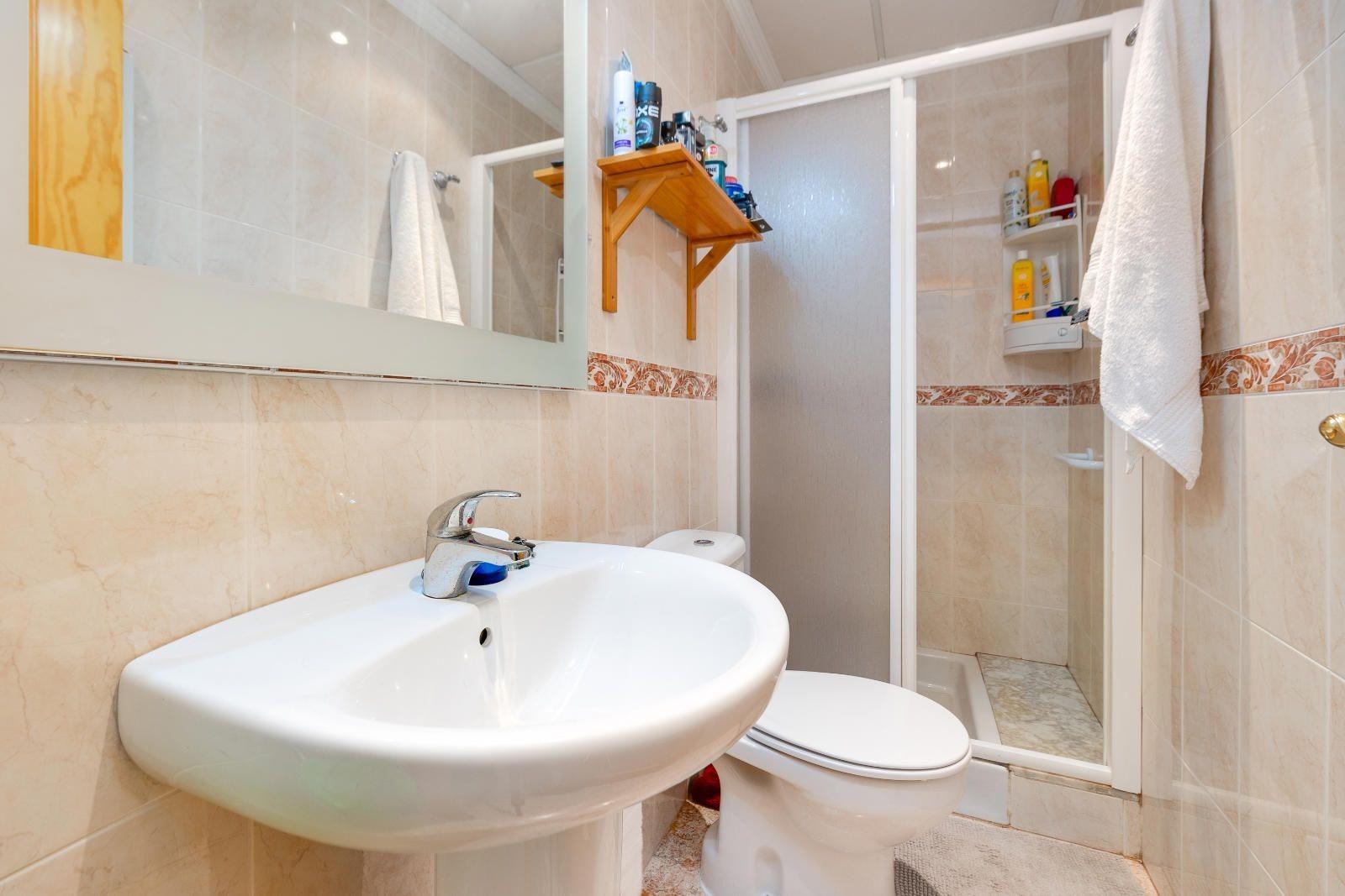 For sale - 3 Bedroom 2 Bathroom Apartment in Torrevieja - Torrevieja  - Alicante