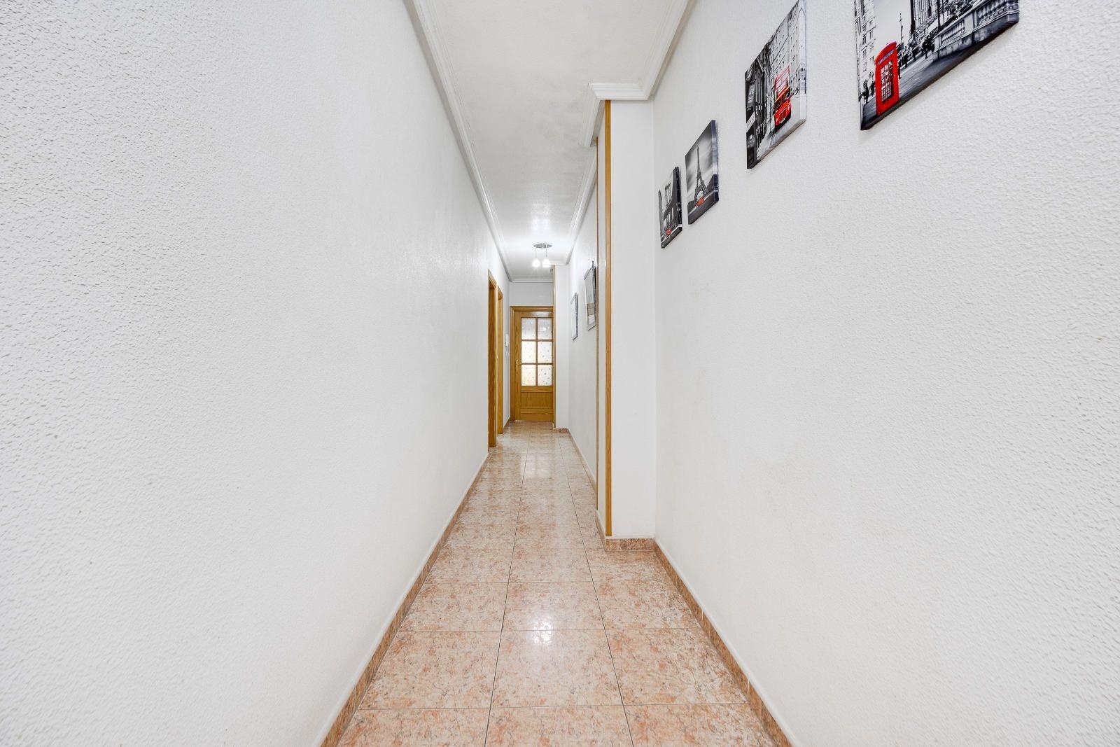 For sale - 3 Bedroom 2 Bathroom Apartment in Torrevieja - Torrevieja  - Alicante