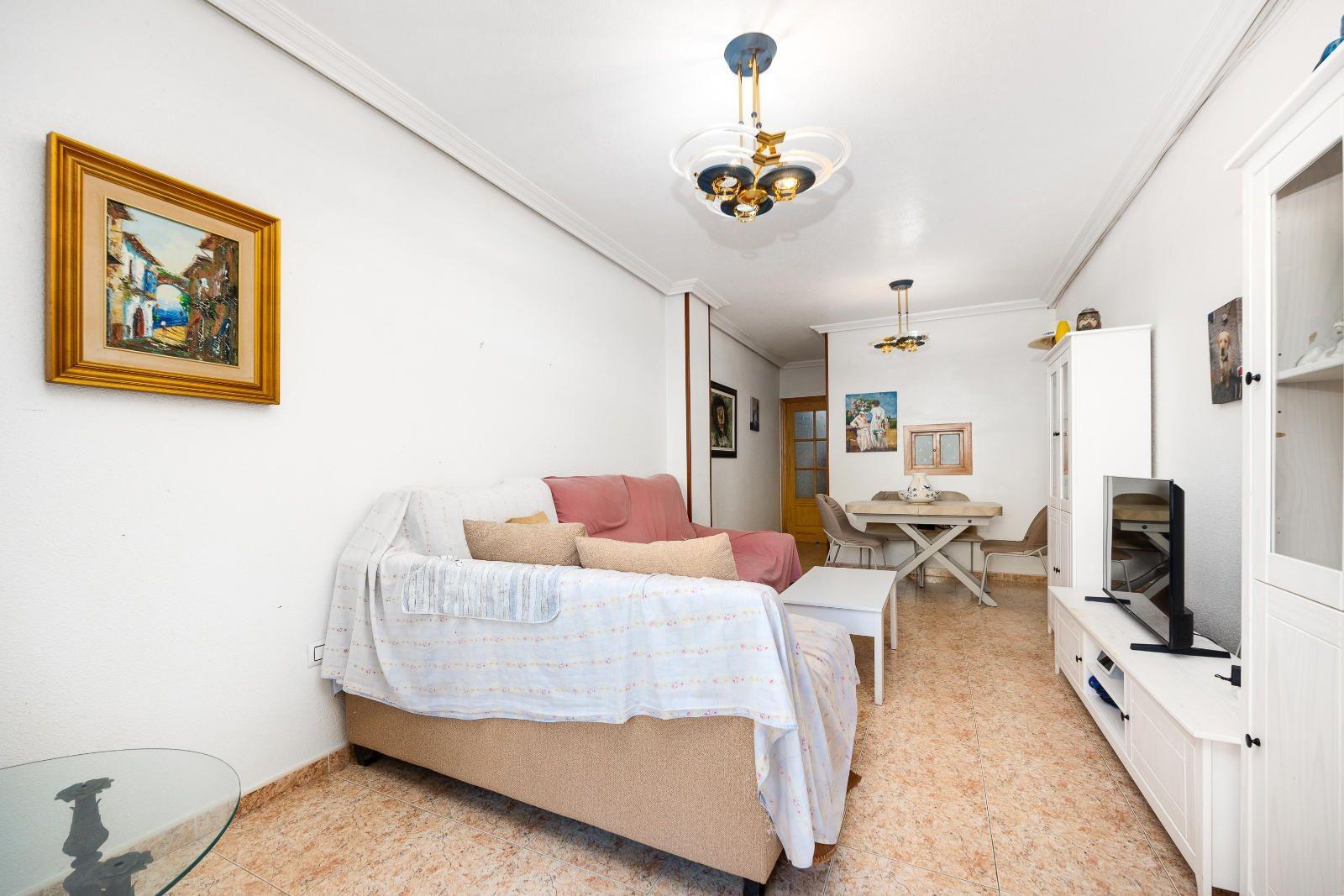 For sale - 3 Bedroom 2 Bathroom Apartment in Torrevieja - Torrevieja  - Alicante
