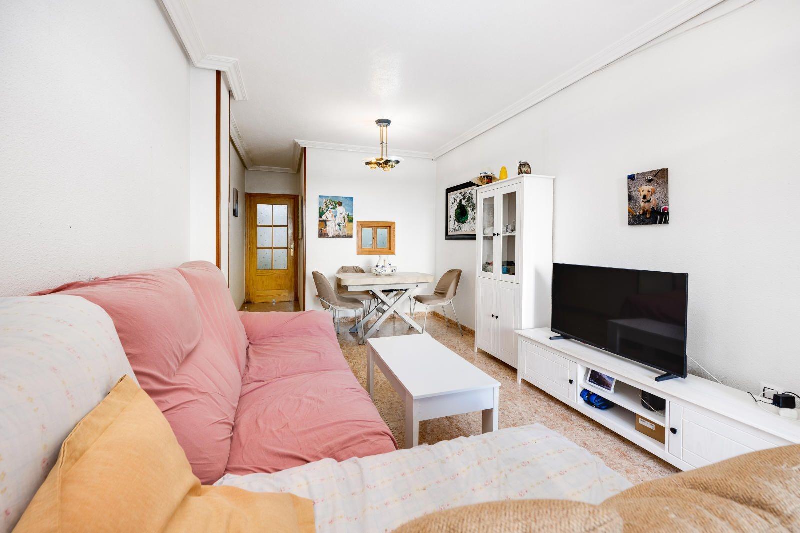 For sale - 3 Bedroom 2 Bathroom Apartment in Torrevieja - Torrevieja  - Alicante