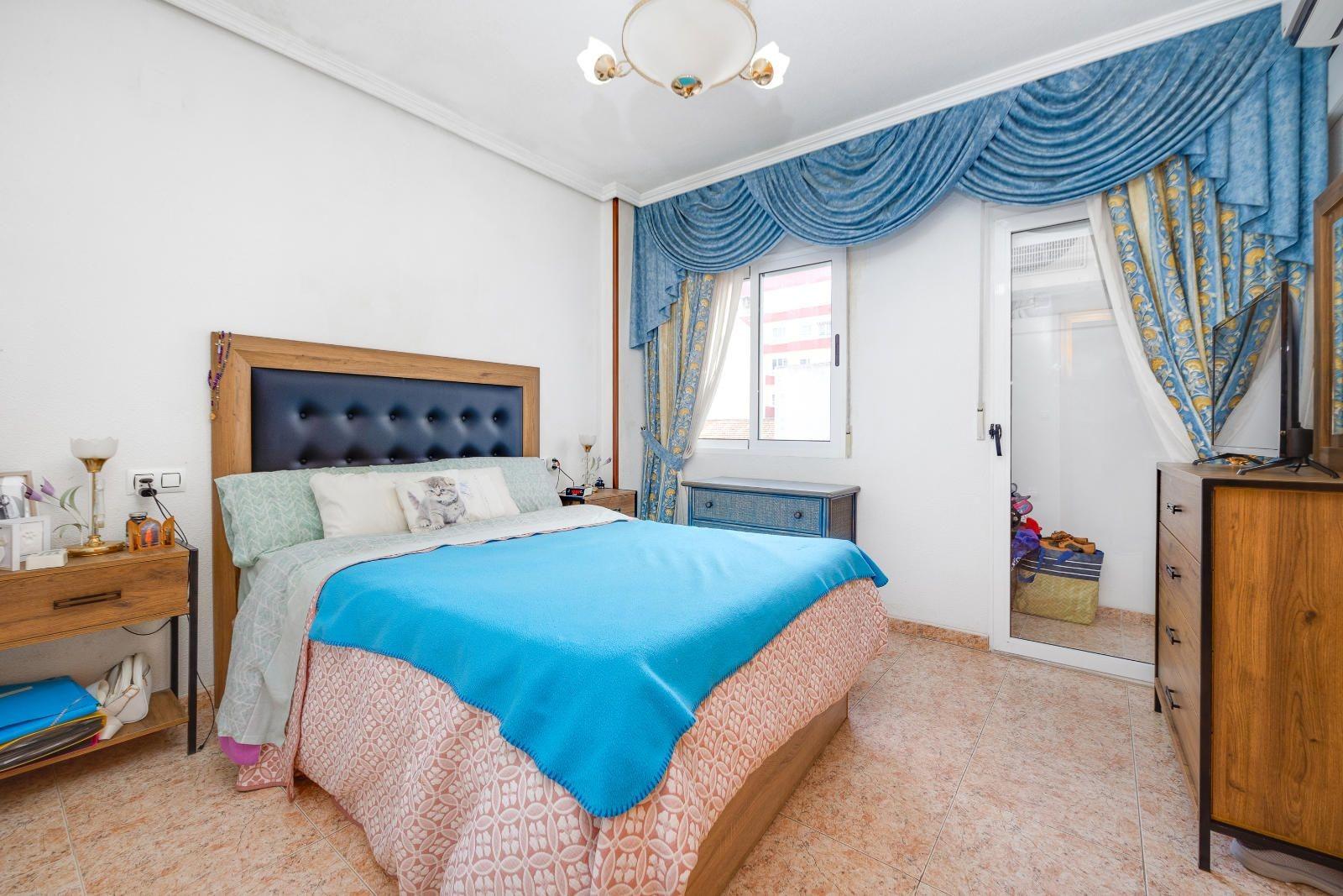 For sale - 3 Bedroom 2 Bathroom Apartment in Torrevieja - Torrevieja  - Alicante