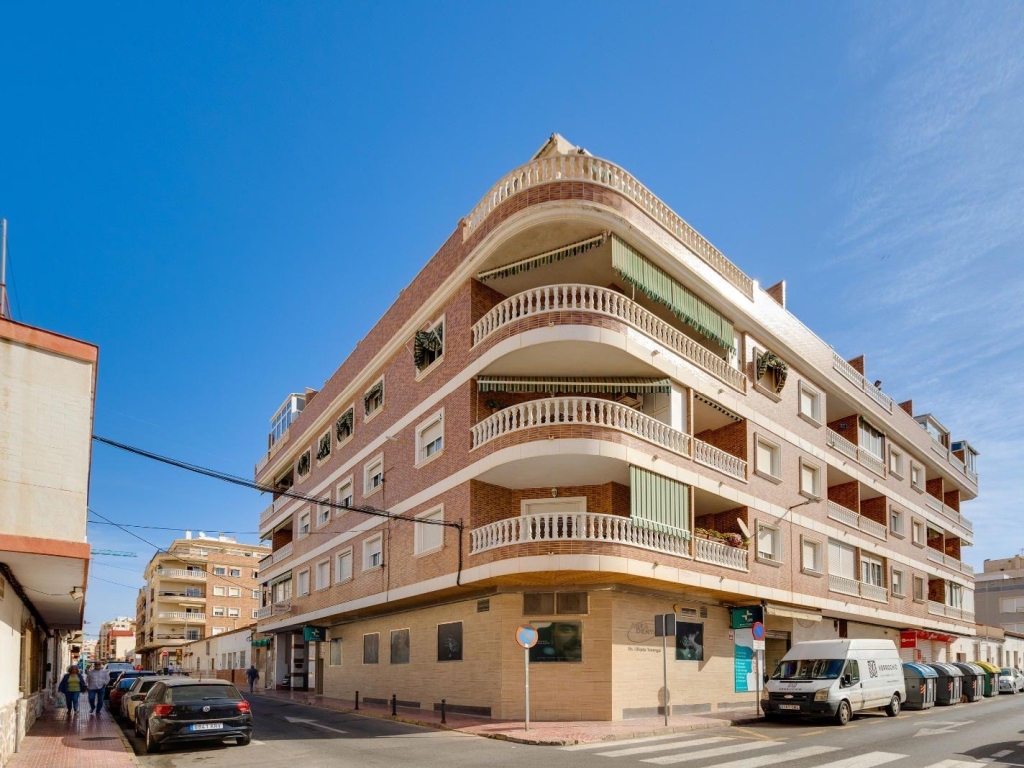 3 Bedroom 2 Bathroom Apartment in Torrevieja