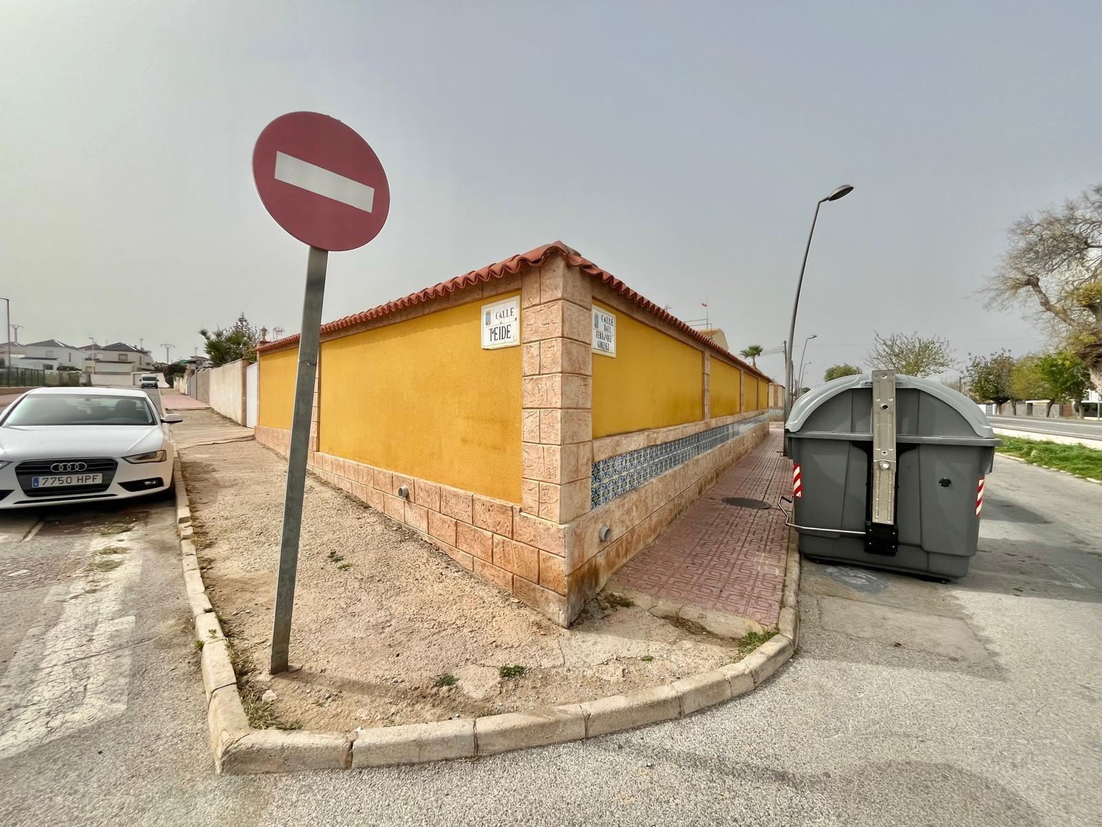For sale - 2 Bedroom 1 Bathroom Villa in Torrevieja - Los Balcones - Los Altos Del Edén  - Alicante
