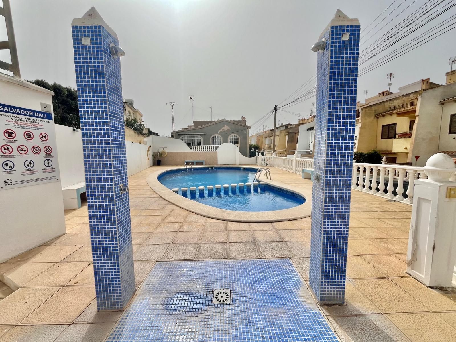 For sale - 2 Bedroom 1 Bathroom Villa in Torrevieja - Los Balcones - Los Altos Del Edén  - Alicante