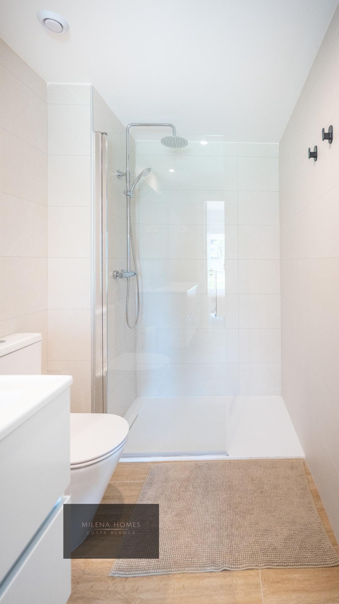 For sale - 2 Bedroom 2 Bathroom Apartment in Torrevieja - Punta Prima  - Alicante
