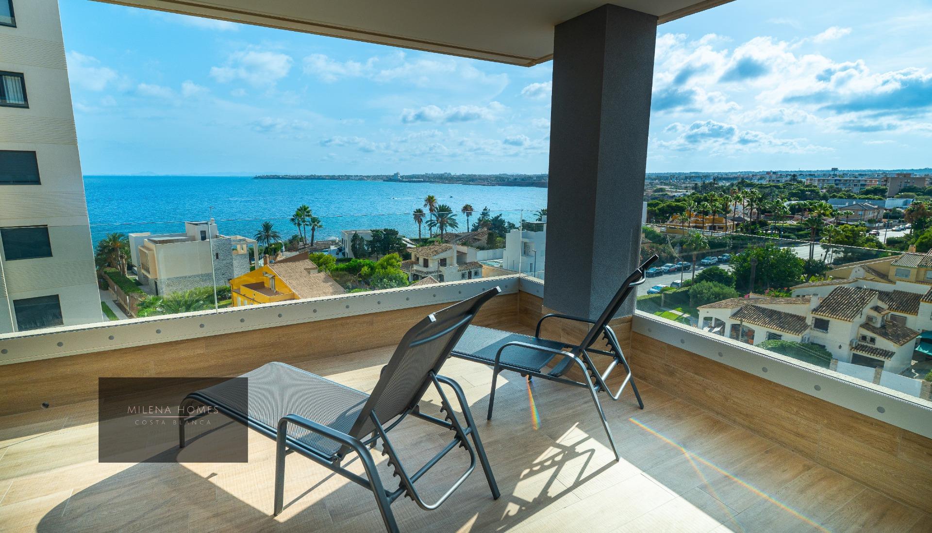 For sale - 2 Bedroom 2 Bathroom Apartment in Torrevieja - Punta Prima  - Alicante