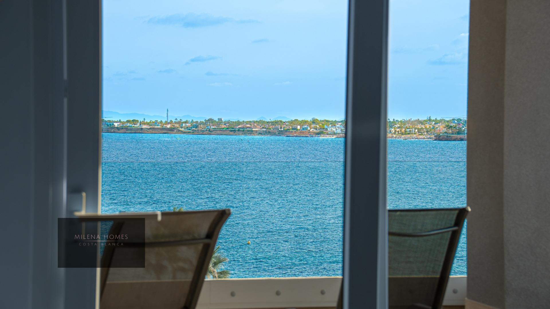 For sale - 2 Bedroom 2 Bathroom Apartment in Torrevieja - Punta Prima  - Alicante