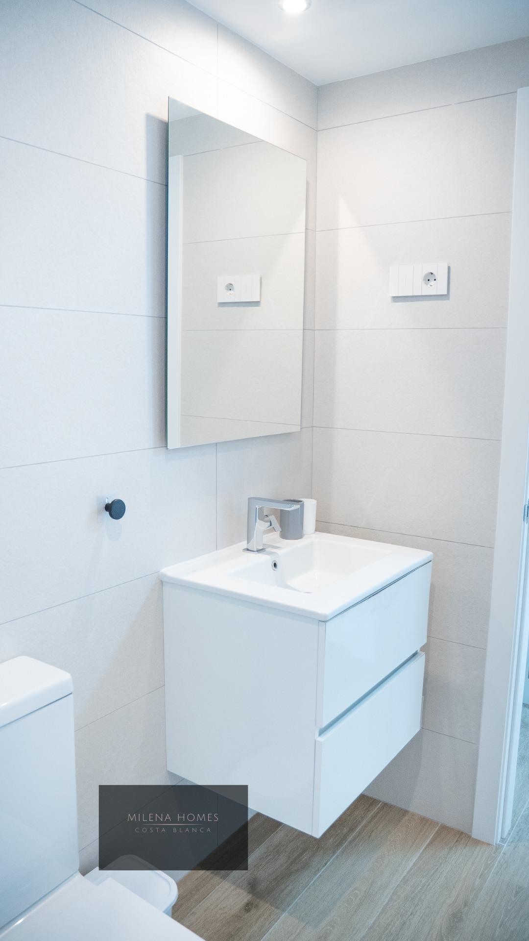 For sale - 2 Bedroom 2 Bathroom Apartment in Torrevieja - Punta Prima  - Alicante