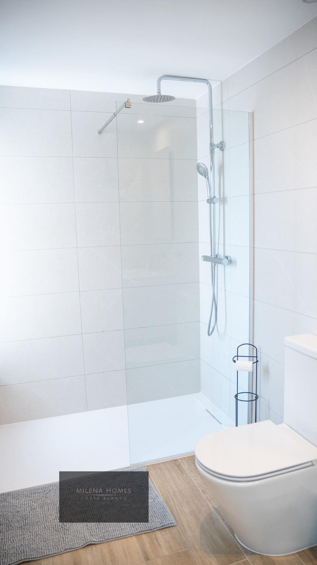 For sale - 2 Bedroom 2 Bathroom Apartment in Torrevieja - Punta Prima  - Alicante