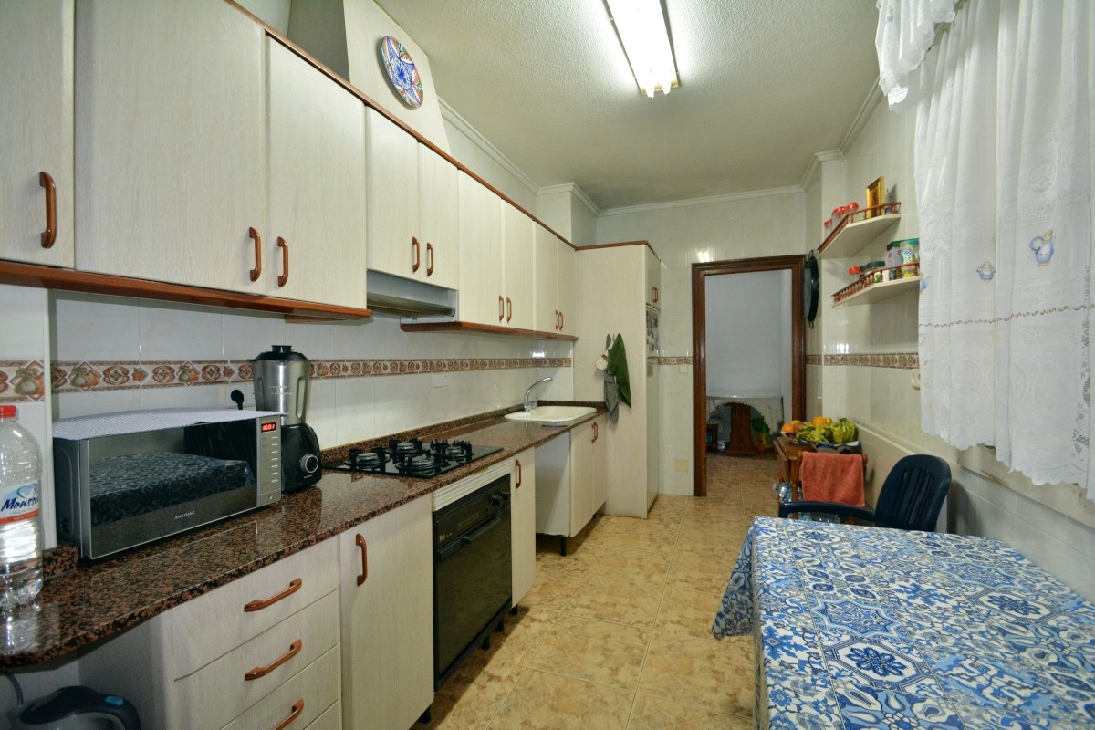 For sale - 4 Bedroom 2 Bathroom Town House in Guardamar del Segura - Costa Blanca  - Alicante