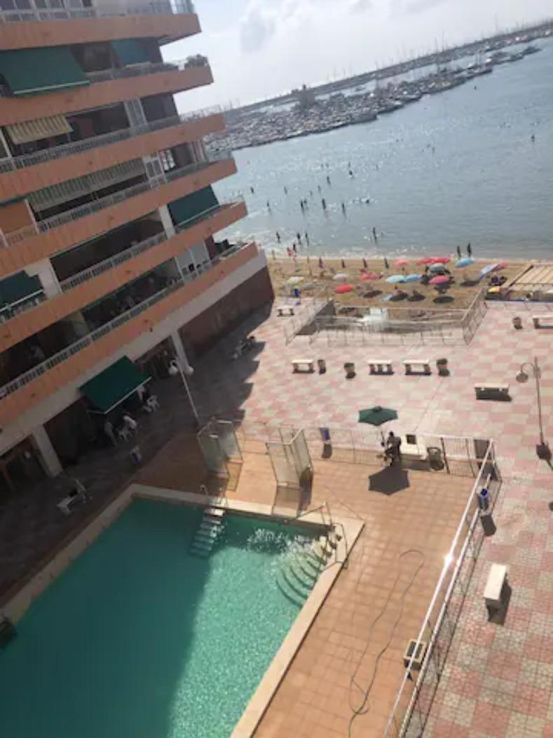 For sale - 3 Bedroom 2 Bathroom Apartment in Torrevieja - Playa De Los Naufragos  - Alicante